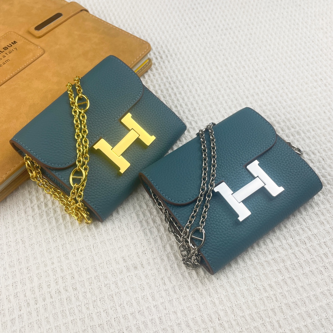 爱马仕Hermes康康迷你链条包 。 型号:537-1荔枝纹 size:13*11.8cm 采用togo小牛皮制作而成 爱马仕Hermes康康迷你链条包 。 型号:537-1荔枝纹 size:13*11.8cm 采用togo小牛皮制作而成