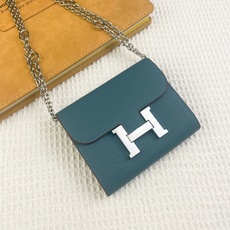 爱马仕Hermes康康迷你链条包 。 型号:537-1荔枝纹 size:13*11.8cm 采用togo小牛皮制作而成 爱马仕Hermes康康迷你链条包 。 型号:537-1荔枝纹 size:13*11.8cm 采用togo小牛皮制作而成