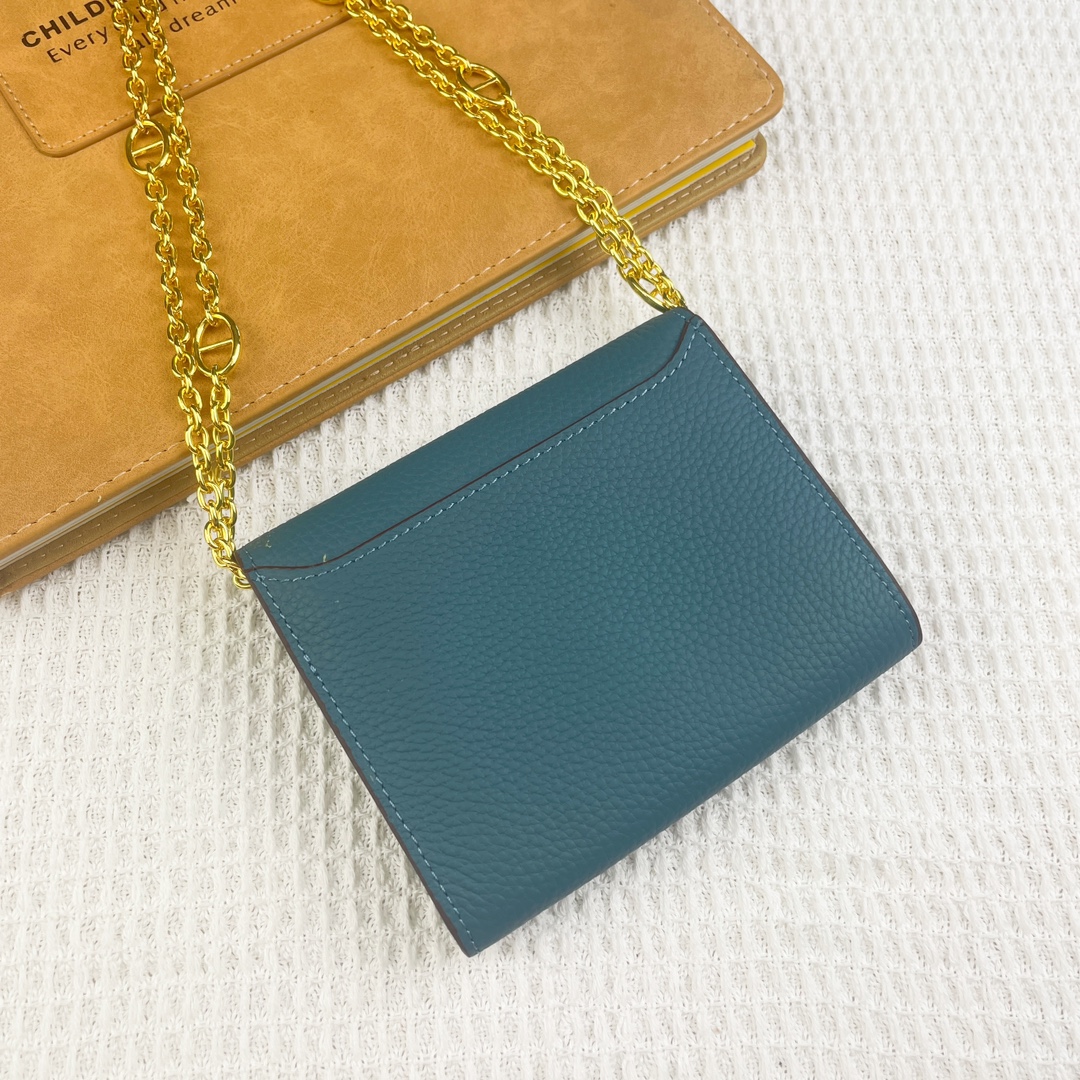 爱马仕Hermes康康迷你链条包 。 型号:537-1荔枝纹 size:13*11.8cm 采用togo小牛皮制作而成 爱马仕Hermes康康迷你链条包 。 型号:537-1荔枝纹 size:13*11.8cm 采用togo小牛皮制作而成