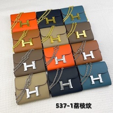 爱马仕Hermes康康迷你链条包 。 型号:537-1荔枝纹 size:13*11.8cm 采用togo小牛皮制作而成 爱马仕Hermes康康迷你链条包 。 型号:537-1荔枝纹 size:13*11.8cm 采用togo小牛皮制作而成