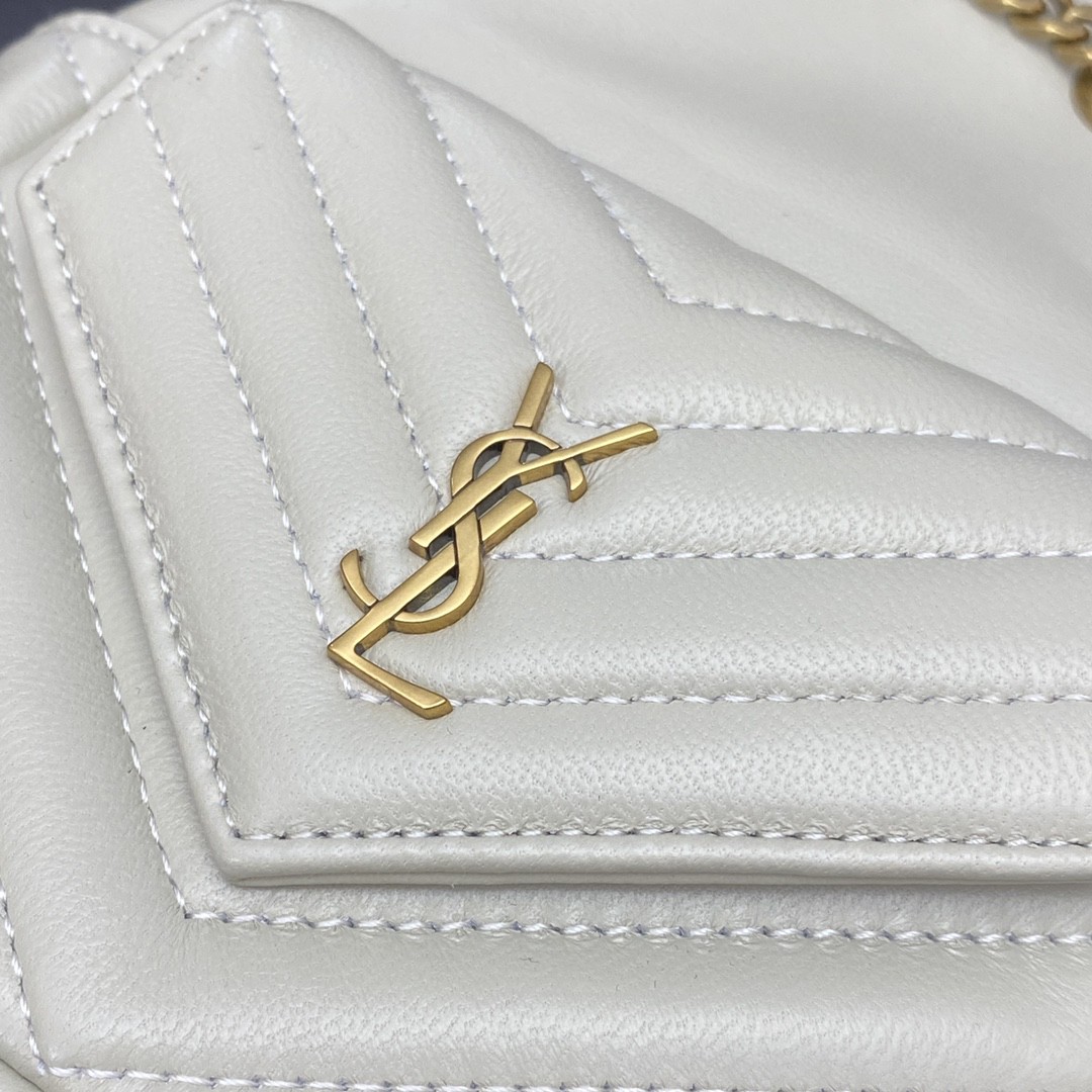 Givenchy 奶白羊皮/古金 、精品专供 最新V型绗缝迷你水桶包全新到货