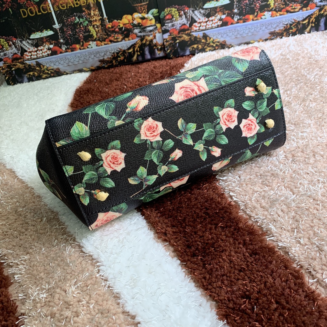 【Dolce & Gabbana 杜嘉班纳】牛皮印花 可斜挎/手提 带镜子 海外代购专用品 👜有范有气场💣全新包型 💋任