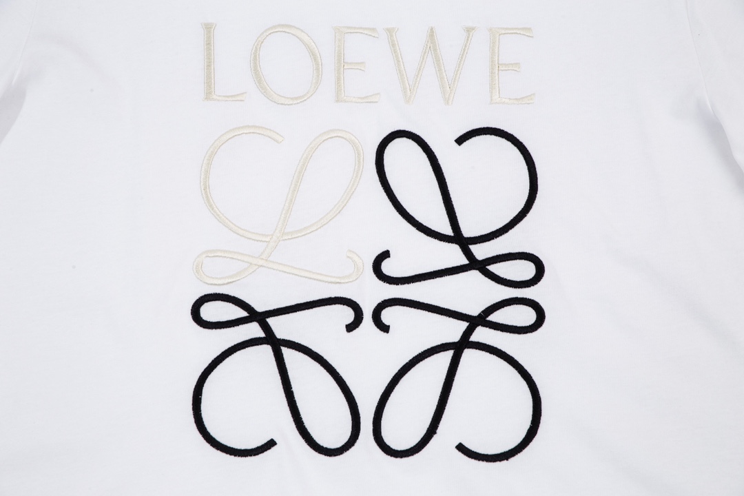 170 LOEWE 罗意威 23SS 春夏新款黑白盘花大logo刺绣T恤短袖