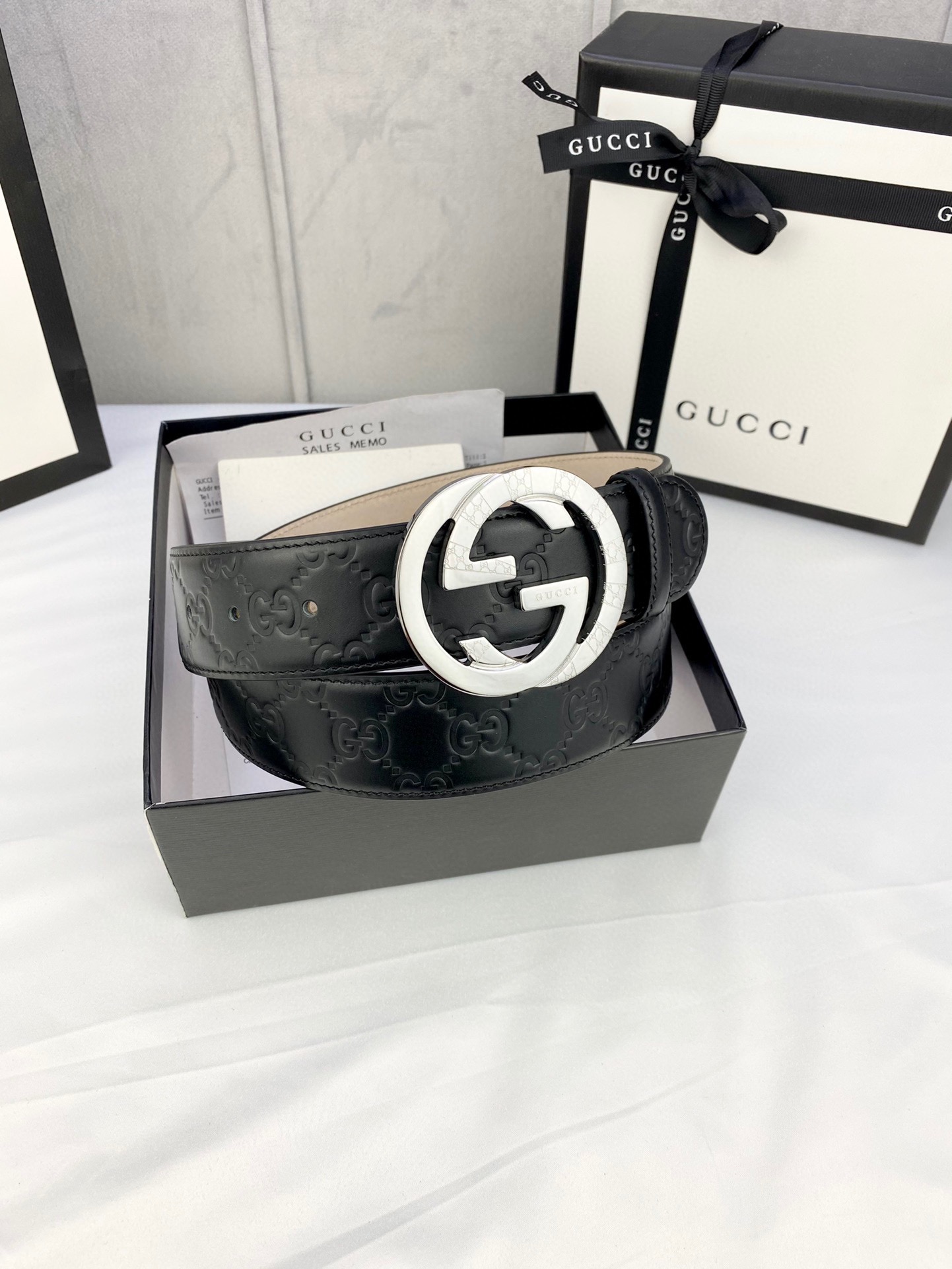 Gucci[正]互扣式双G带扣腰带宽度4.0采用光滑原版小牛皮热压印技术的GucciSignature皮