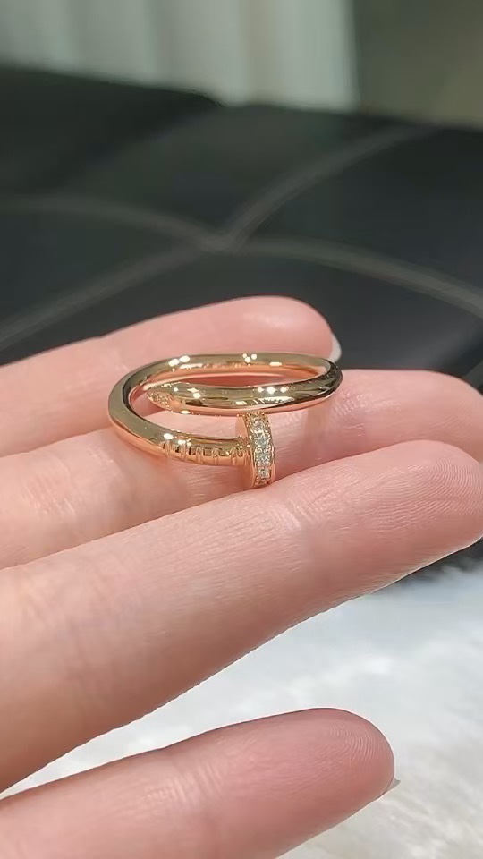 Cartier Cartier卡亚地头尾钻钉戒子指