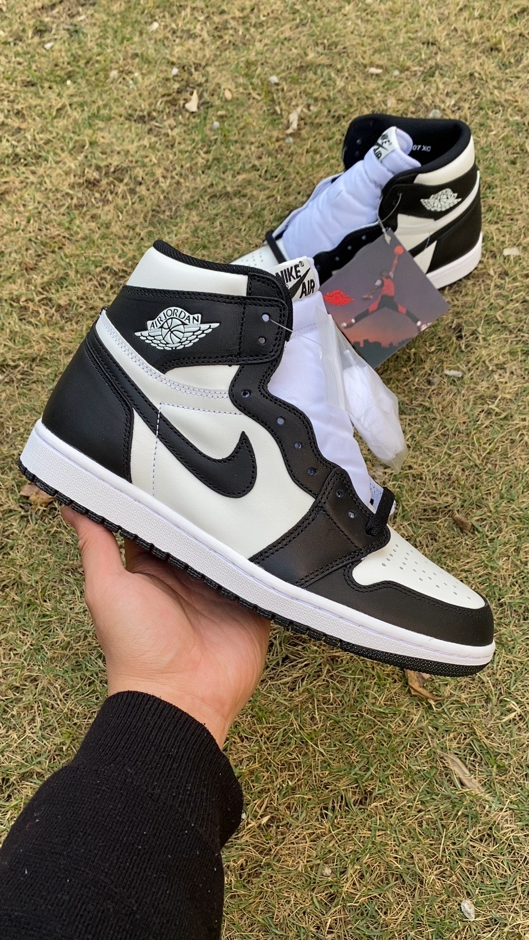 aj1黑白高帮 头层皮料‼️福利一波🎉 尺码：40-47.5 特价😇 店主推荐款
