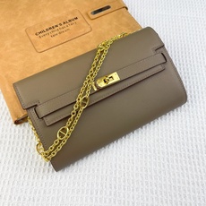 新款爱马仕HERMES kelly 单肩包 。 材质:头层empson 牛皮 尺寸:22*14*6cm 型号:360手 新款爱马仕HERMES kelly 单肩包 。 材质:头层empson 牛皮 尺寸:22*14*6cm 型号:360手