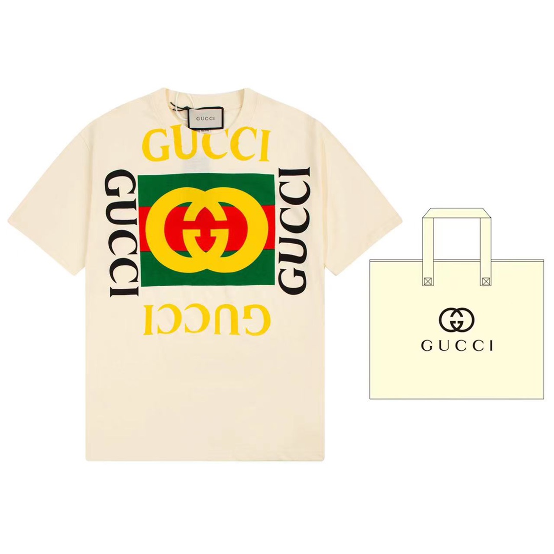 （➕5🉑配手提袋） Gucci 古驰 经典款正面饰以灵感来自20世纪80年代经典印花的 Gucci 复古标识 原版面料 官方同款 定制240克同缸染面料 手感非常舒服 春夏最新砖柜同步 OS落肩版型 时尚又个性 超级百搭好看的一款 男女…