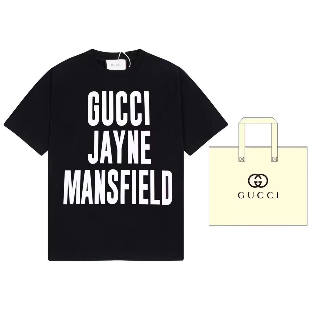 （➕5🉑配手提袋） Gucci 古驰 《古驰爱的进行曲》全新时装系列向在电影行业掀起风靡热潮的都市致敬，这一系列从好莱坞的无限魅力以及流行文化中撷取设计灵感，将这座都市的历史传承与现代魅力和谐糅合。这款T恤采用对比色彩呈现“Gucci …