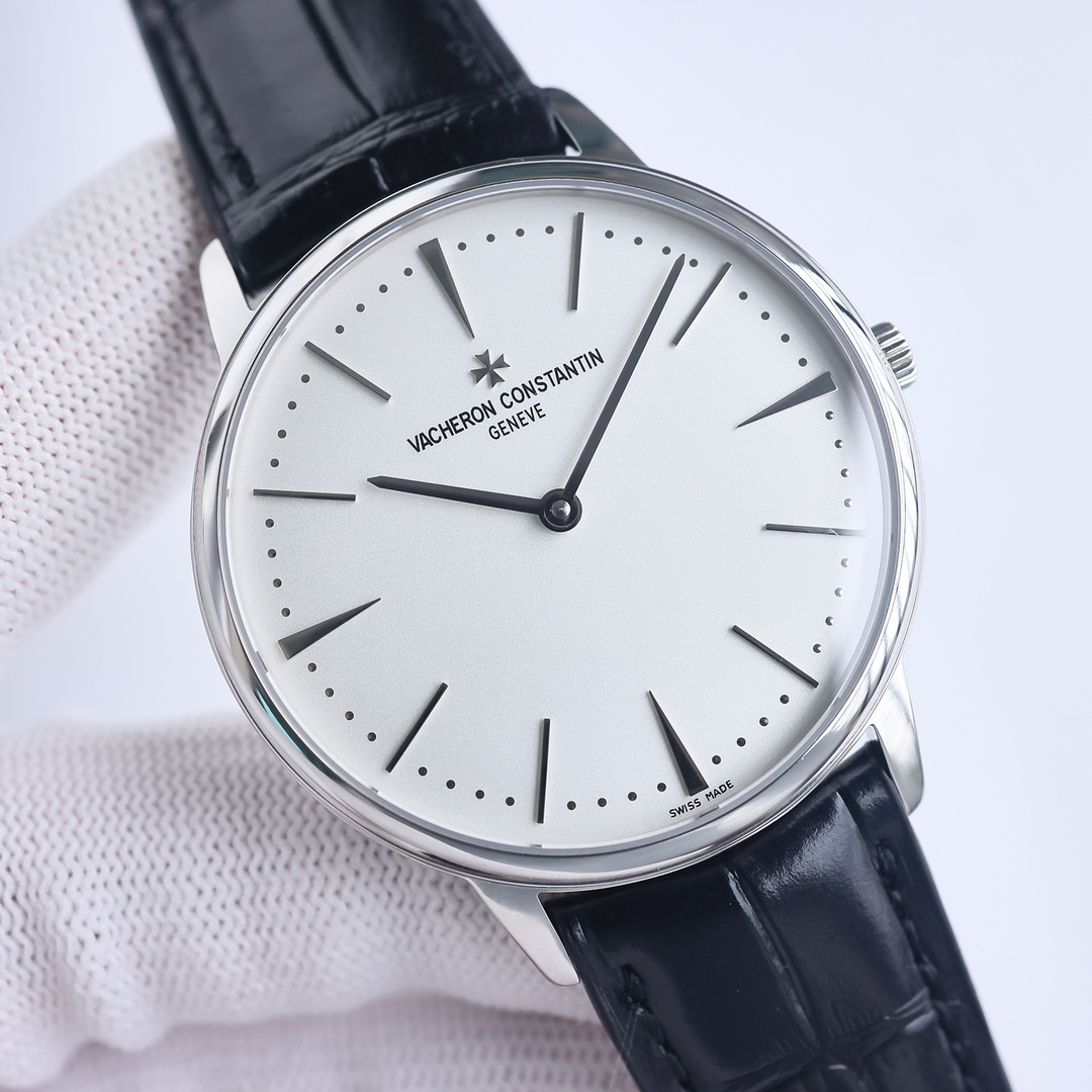 NO:662883,TW produced white case gold case TW Factory Vacheron Constantin VC Heritage Series 81180 ultra-thin watch OT2  A perfect endorsement of comfort and elegance. The size of the watch is 40mm  , Luxury carefully creates ultra-realistic photo shoots and gifts for you. The best luxury recommendations. Please look for TW’s exclusive quality, vacheron, cowhide19860909TW 出品 白壳 金壳 TW Factory 江诗丹顿 VC 传承系列81180超薄腕表 OT2 为舒适和优雅完美代言.腕表尺寸40mmX8.7mm.流畅的圆弧,美学的精髓,搭配微弧式表耳设计,使之更加贴合佩戴者的手腕.极简的设计外加超薄的数据,机芯采用改两针,走时稳定.表带意大利小牛皮配马耳他十字针扣,稳重大方 ,奢华精致推荐男士机械腕表 ,奢华为你精心打造超真实实物图拍摄送礼最佳奢华推荐请认准TW独家品质,,vacheron,cowhide,Watch