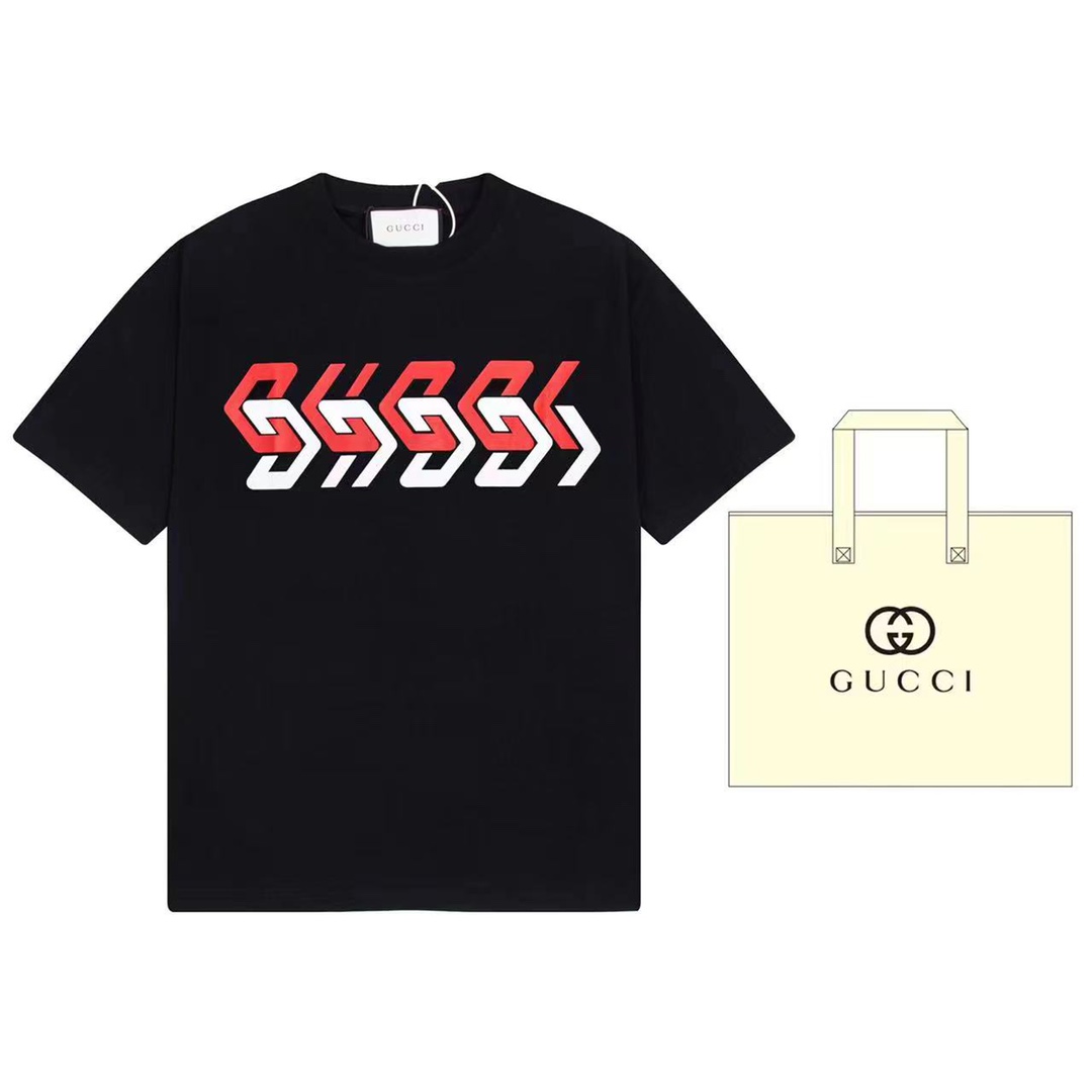 （➕5🉑配手提袋） Gucci 古驰 Gucci标识不断推陈出新，而镜像效果版备受各个系列青睐。《Aria-时尚咏叹调》系列推出全新镜像效果的Gucci标识设计。该印花与宽松造型设计相互衬托。 原版面料 官方同款 定制240克同缸染面料…