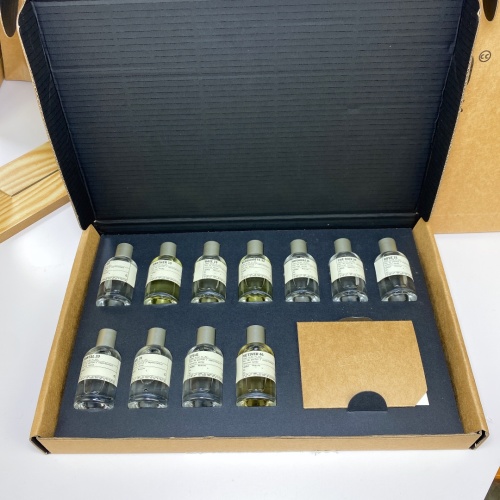 Eleven-Piece Perfume Discovery Set: A Symphony of Scents in Miniature 1 Eleven-Piece Perfume Discovery Set: A Symphony of Scents in Miniature