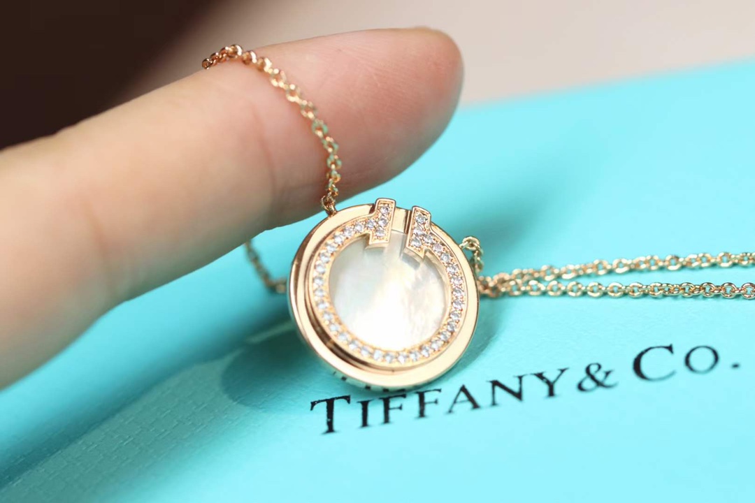 Tiffany & Co. Tiffany&Co.T two双t白贝母项链