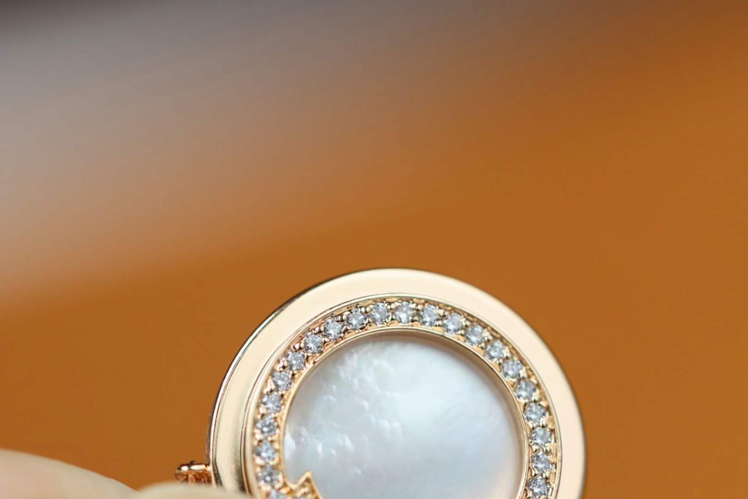 Tiffany & Co. Tiffany&Co.T two双t白贝母项链