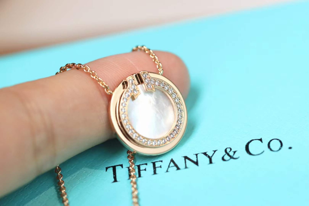 Tiffany & Co. Tiffany&Co.T two双t白贝母项链