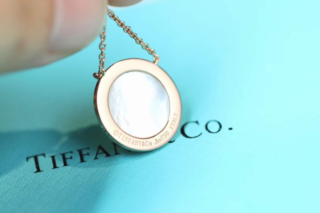 Tiffany & Co. Tiffany&Co.T two双t白贝母项链