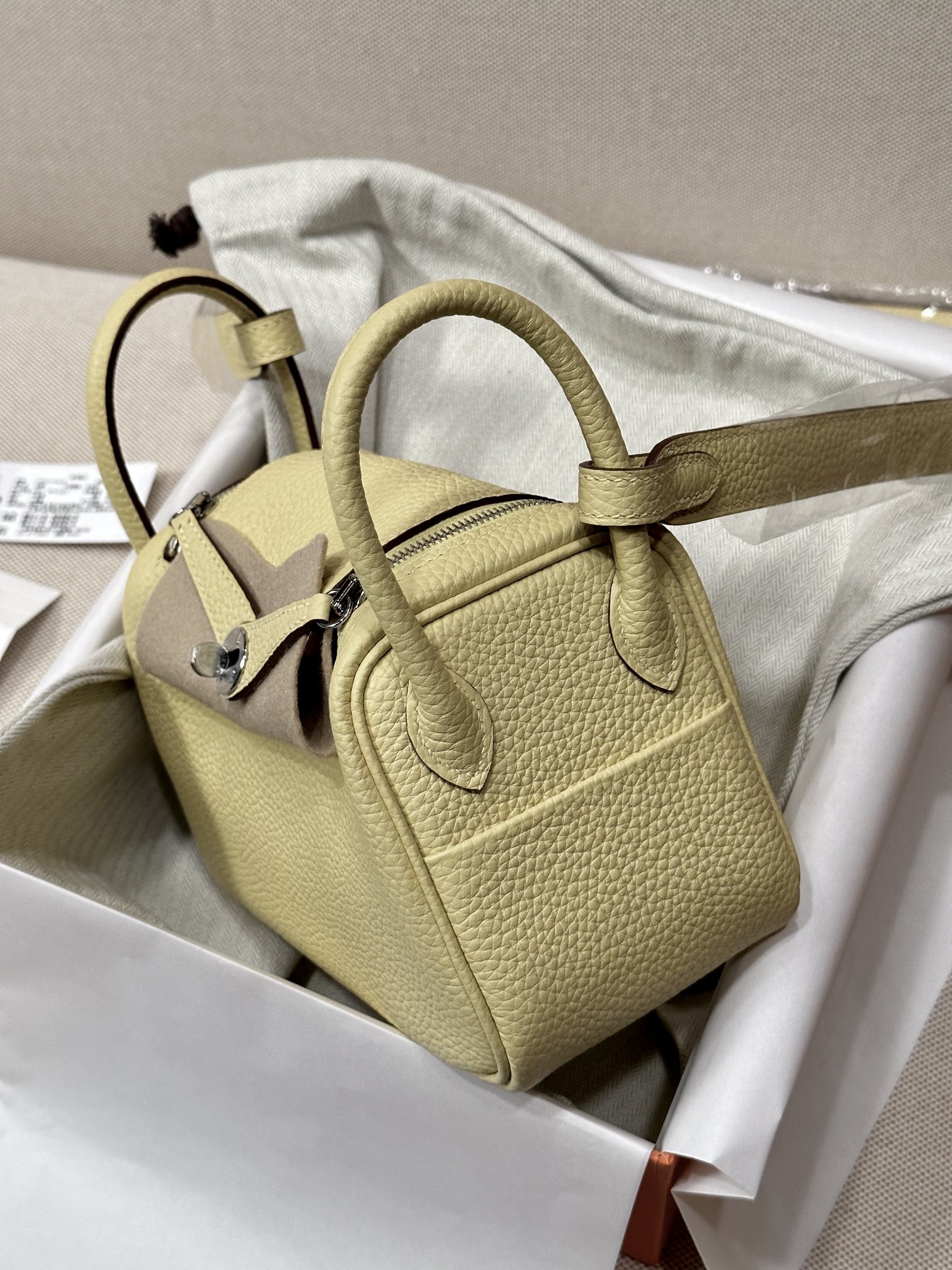 Hermes Lindy Pale yellow mini shoulder everyday