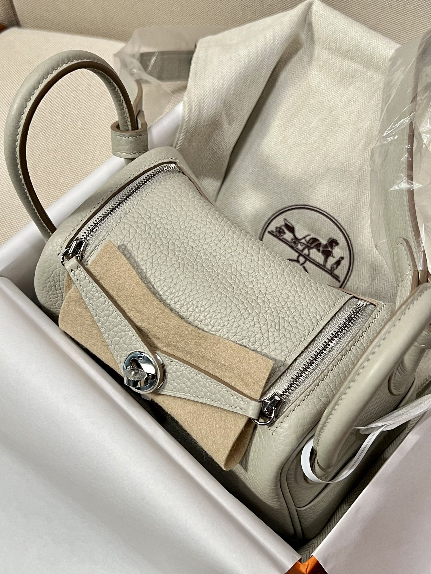 Hermes Lindy Cream mini shoulder everyday