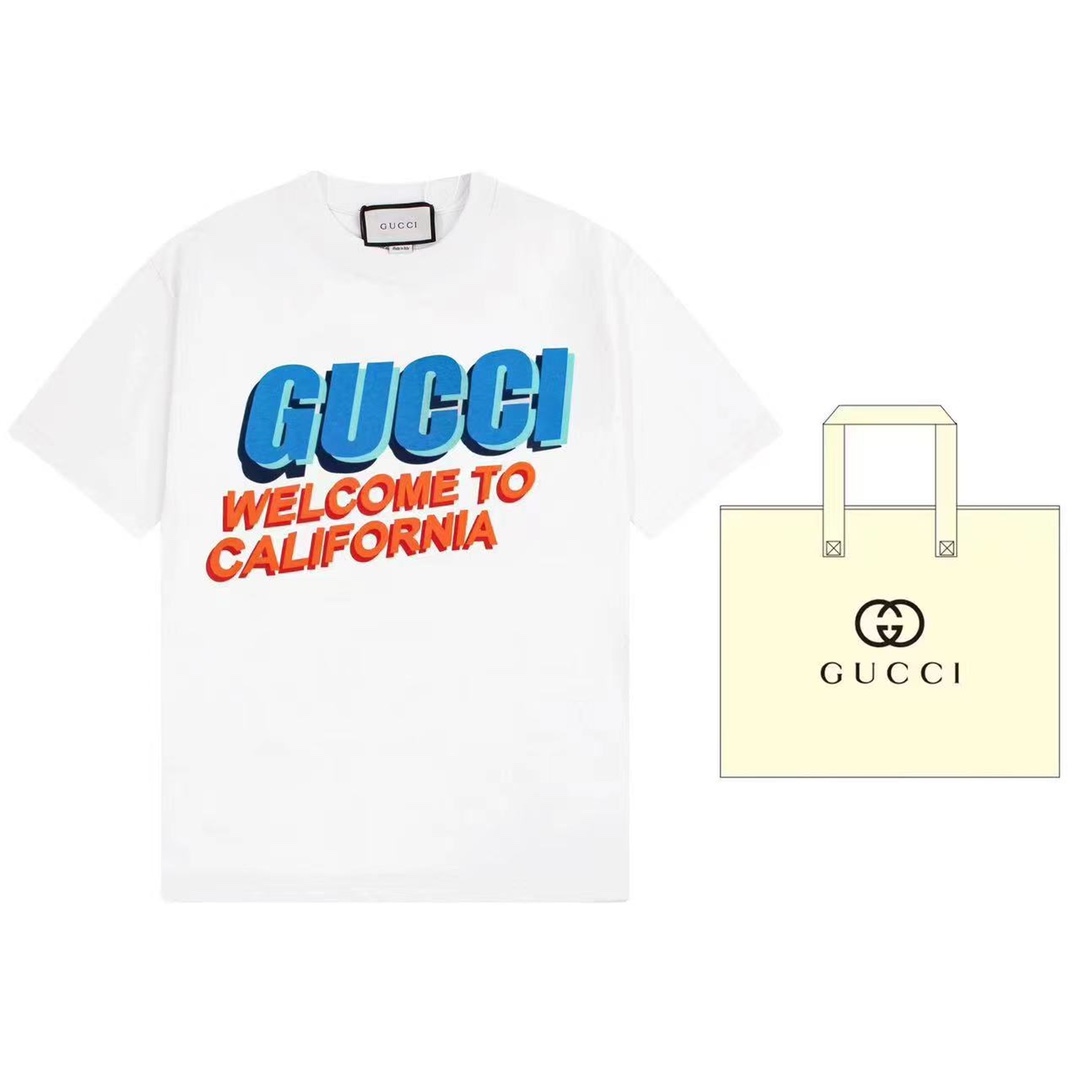 （➕5🉑配手提袋） Gucci WELCOME TO CALIFORNIA 欢迎来到加利福尼亚标语印花圆领短袖 印花圆领短袖 原版面料 官方同款 定制240克同缸染面料 手感非常舒服 春夏最新砖柜同步 OS落肩版型 时尚又个性 超级百搭…