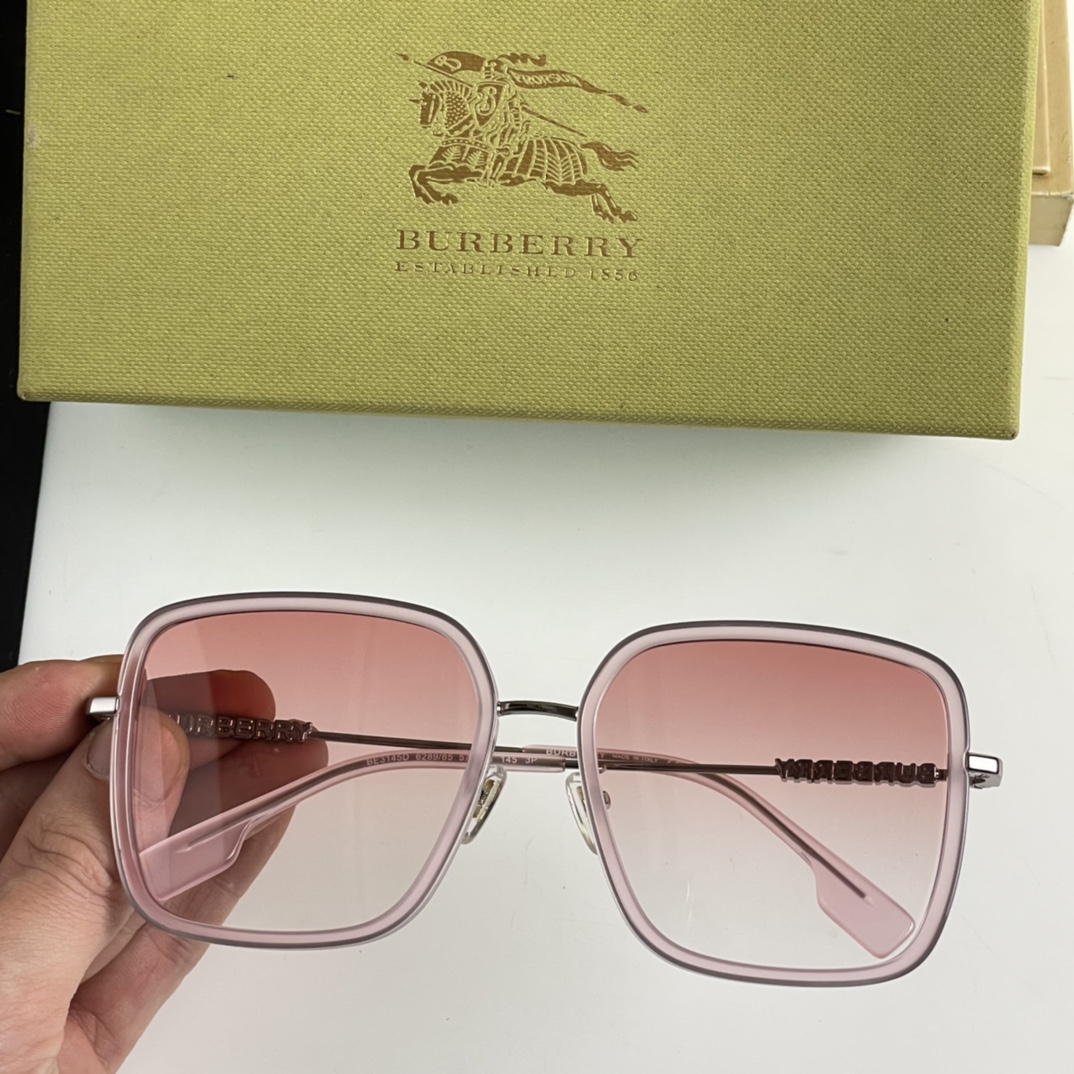 Burberry巴宝莉方框女士太阳眼镜
