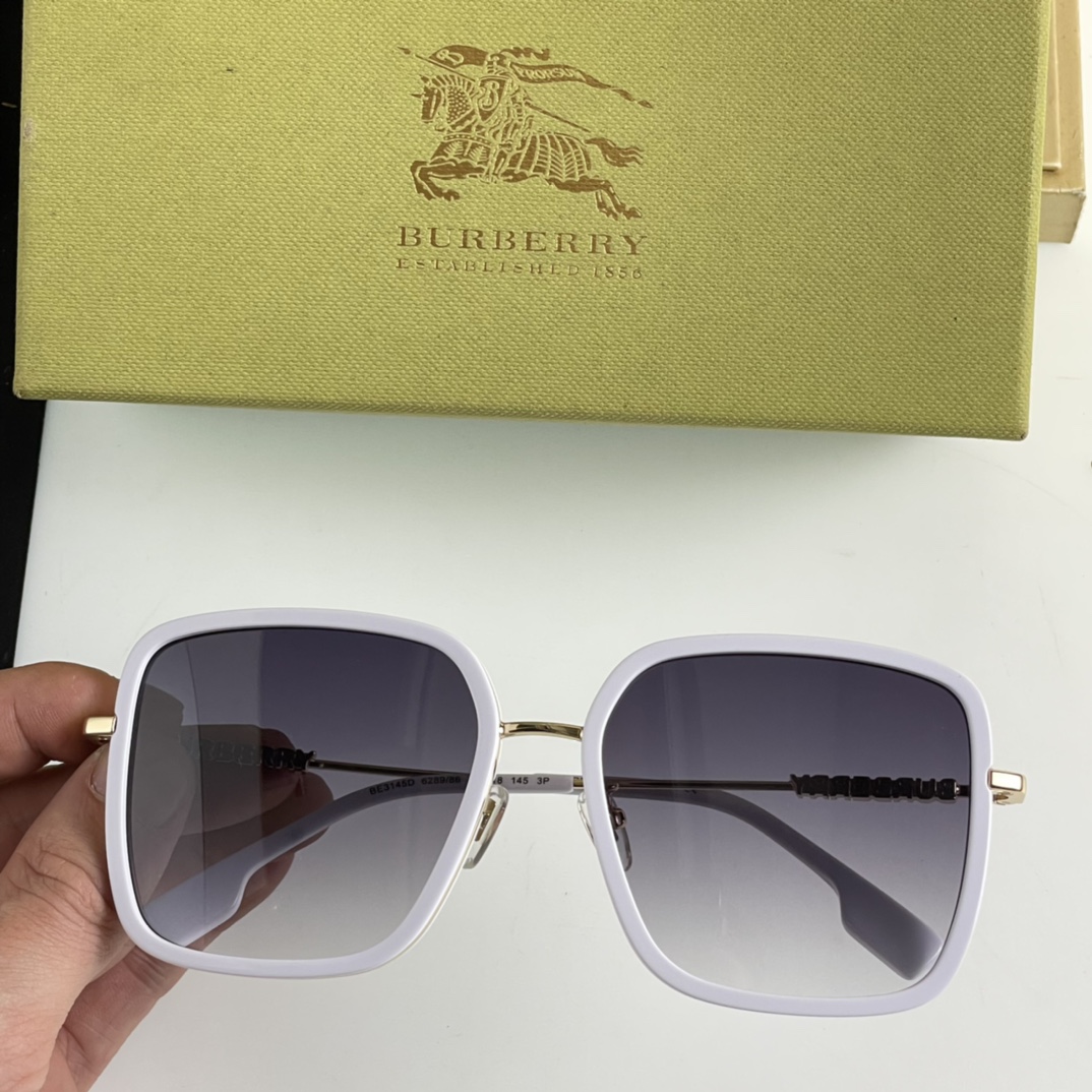 Burberry巴宝莉方框女士太阳眼镜