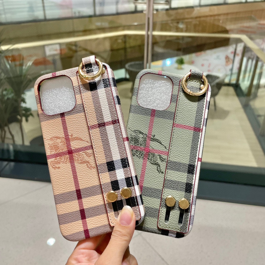 新品巴宝BURBERRY️包手腕带苹