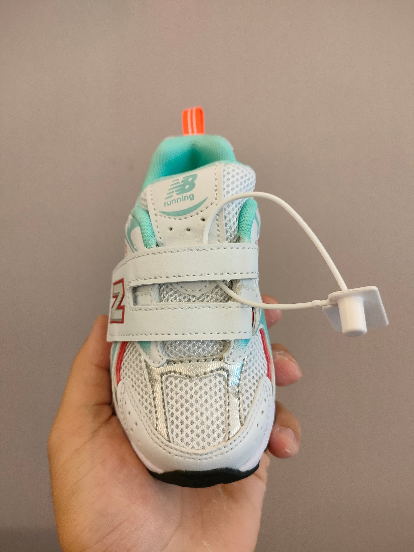 图片[4]-软材质+魔术贴+防臭海波丽鞋店 尺码26-37 带来经典系列 经典的530系列！该系列传承了品牌的诸多优点，大胆创新！堪称经典系列里的经典，也是最为热门的系列！时隔一年，再次带来的童鞋，必属重磅～-选品中心