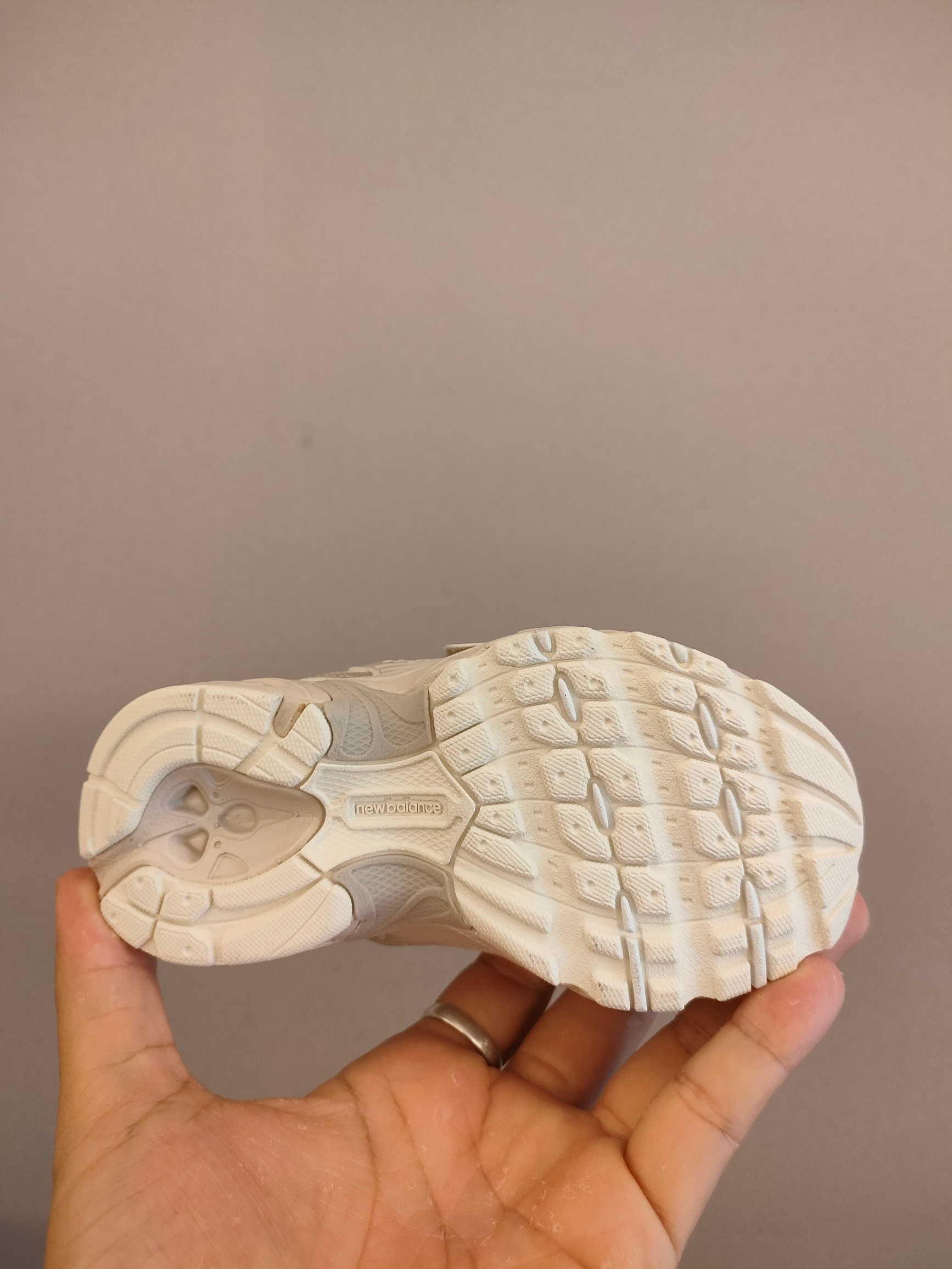 图片[7]-530魔术贴 软材质+魔术贴+防臭海波丽鞋店 尺码26-37 带来经典系列 经典的530系列！该系列传承了品牌的诸多优点，大胆创新！堪称经典系列里的经典，也是最为热门的系列！时隔一年，再次带来的童鞋，必属重磅～-选品中心