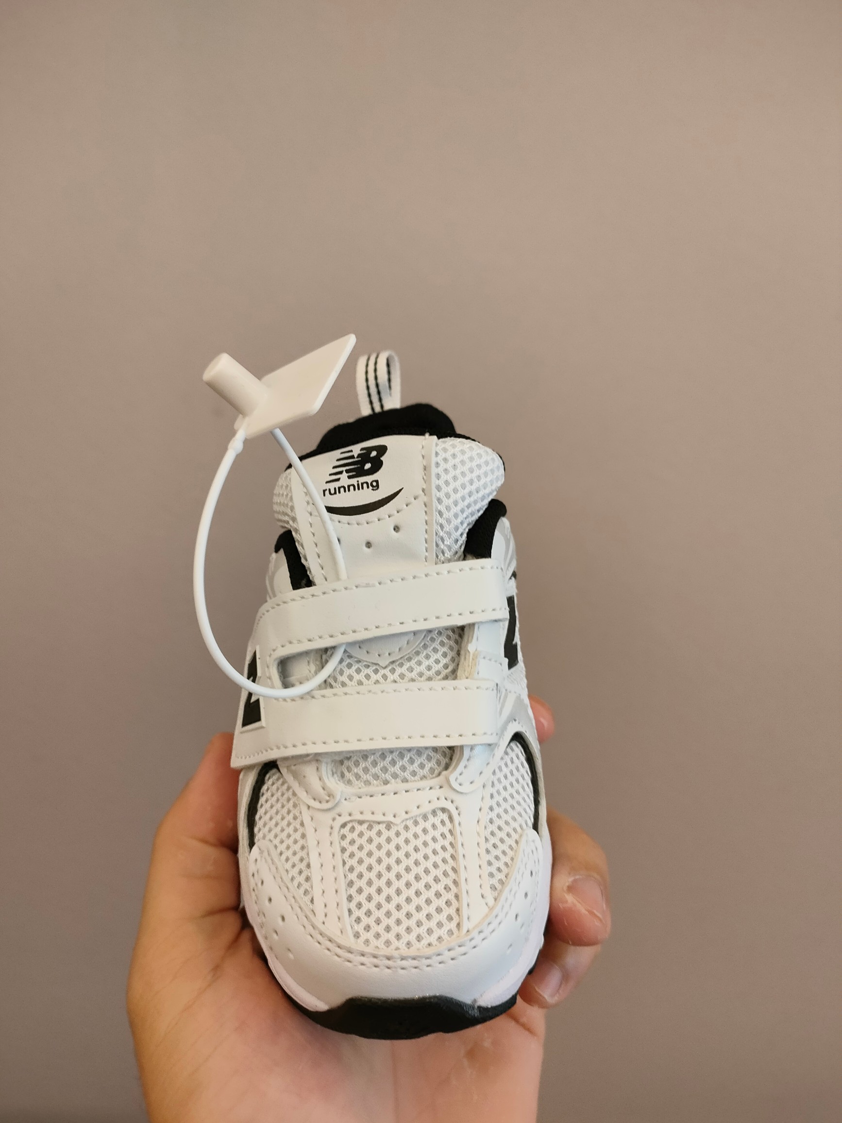 图片[4]-530魔术贴 软材质+魔术贴+防臭海波丽鞋店 尺码26-37 带来经典系列 经典的530系列！该系列传承了品牌的诸多优点，大胆创新！堪称经典系列里的经典，也是最为热门的系列！时隔一年，再次带来的童鞋，必属重磅～-选品中心