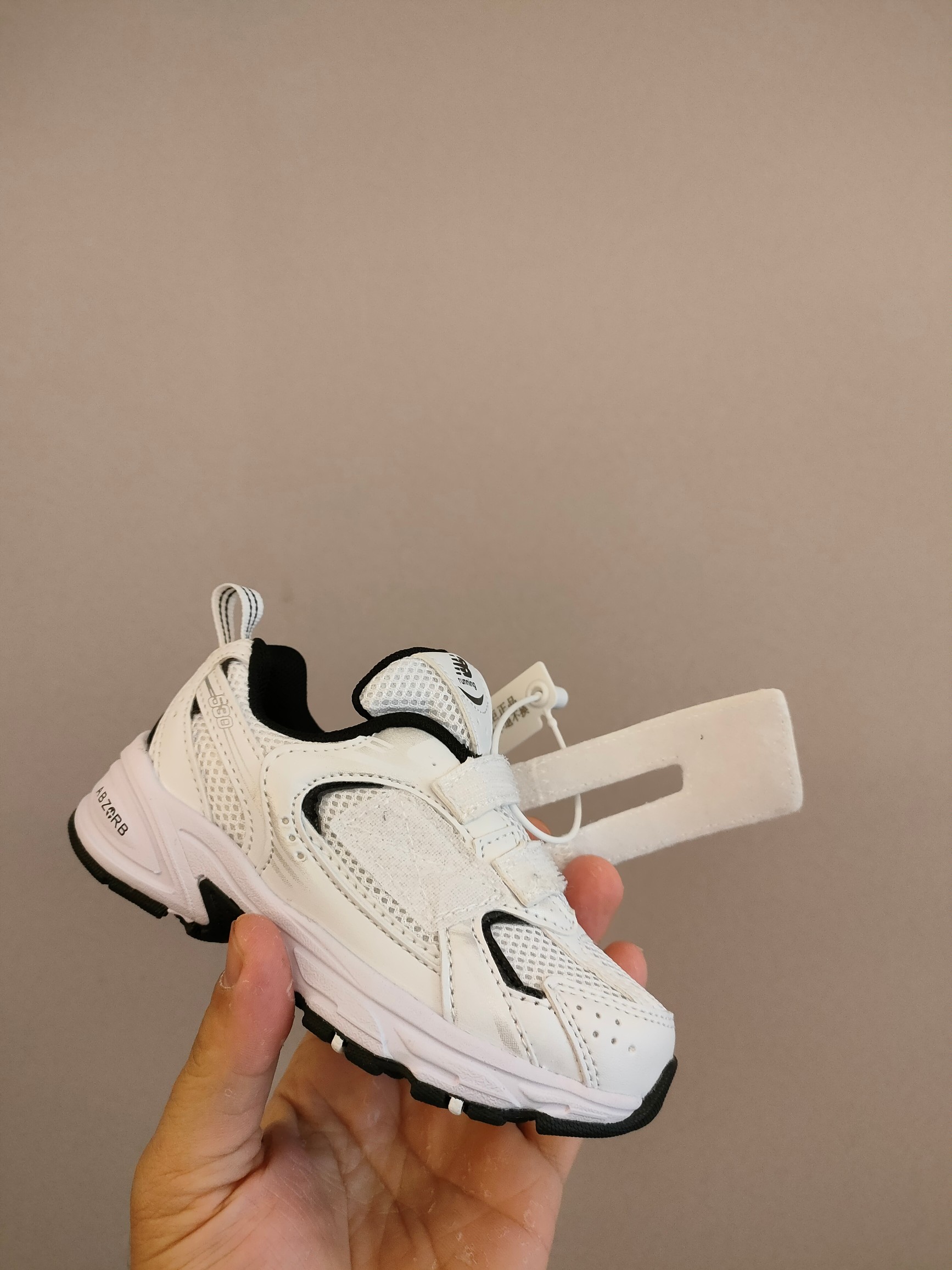 图片[8]-530魔术贴 软材质+魔术贴+防臭海波丽鞋店 尺码26-37 带来经典系列 经典的530系列！该系列传承了品牌的诸多优点，大胆创新！堪称经典系列里的经典，也是最为热门的系列！时隔一年，再次带来的童鞋，必属重磅～-选品中心