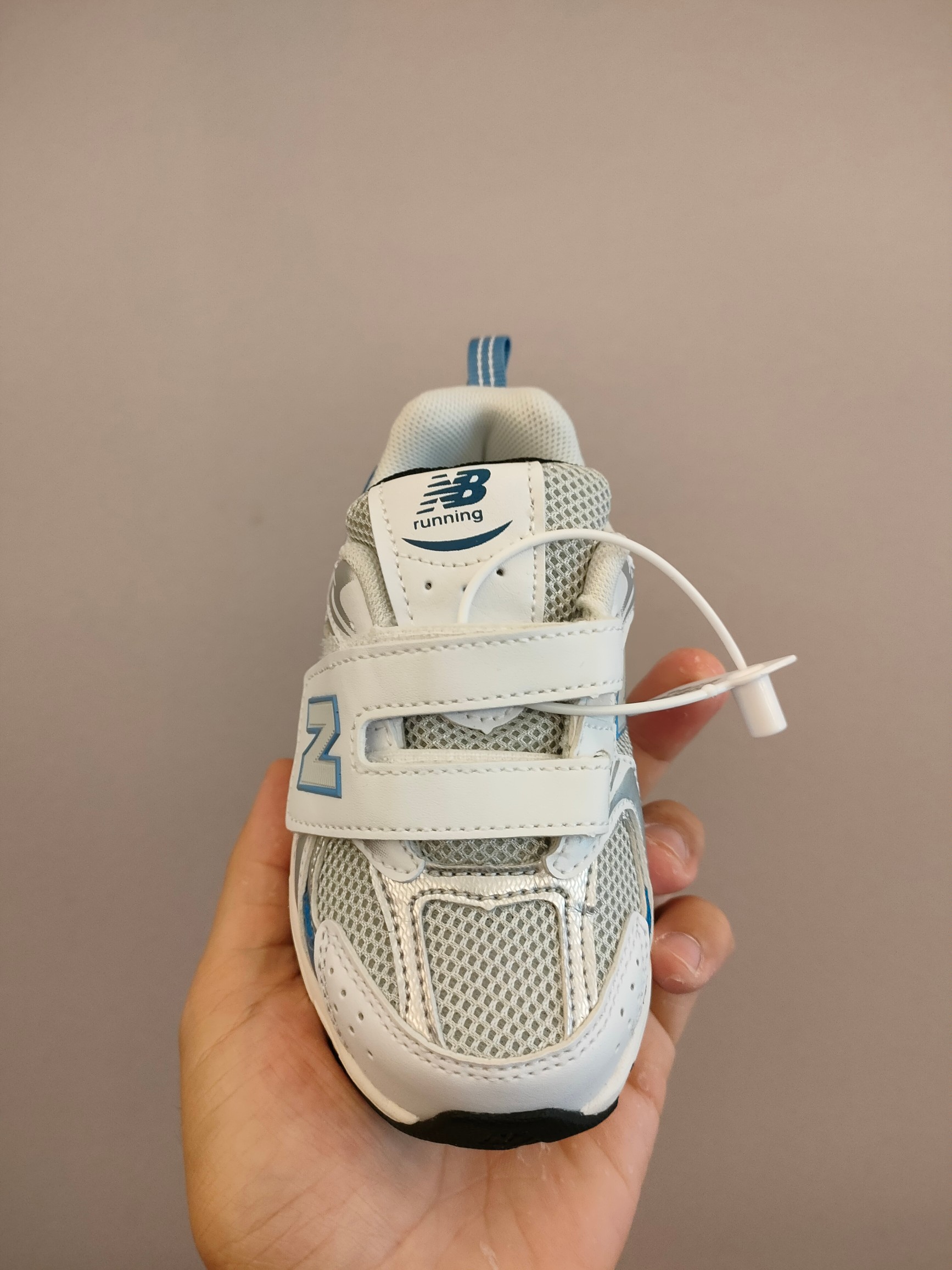 图片[4]-530魔术贴 软材质+魔术贴+防臭海波丽鞋店 尺码26-37 带来经典系列 经典的530系列！该系列传承了品牌的诸多优点，大胆创新！堪称经典系列里的经典，也是最为热门的系列！时隔一年，再次带来的童鞋，必属重磅～-选品中心