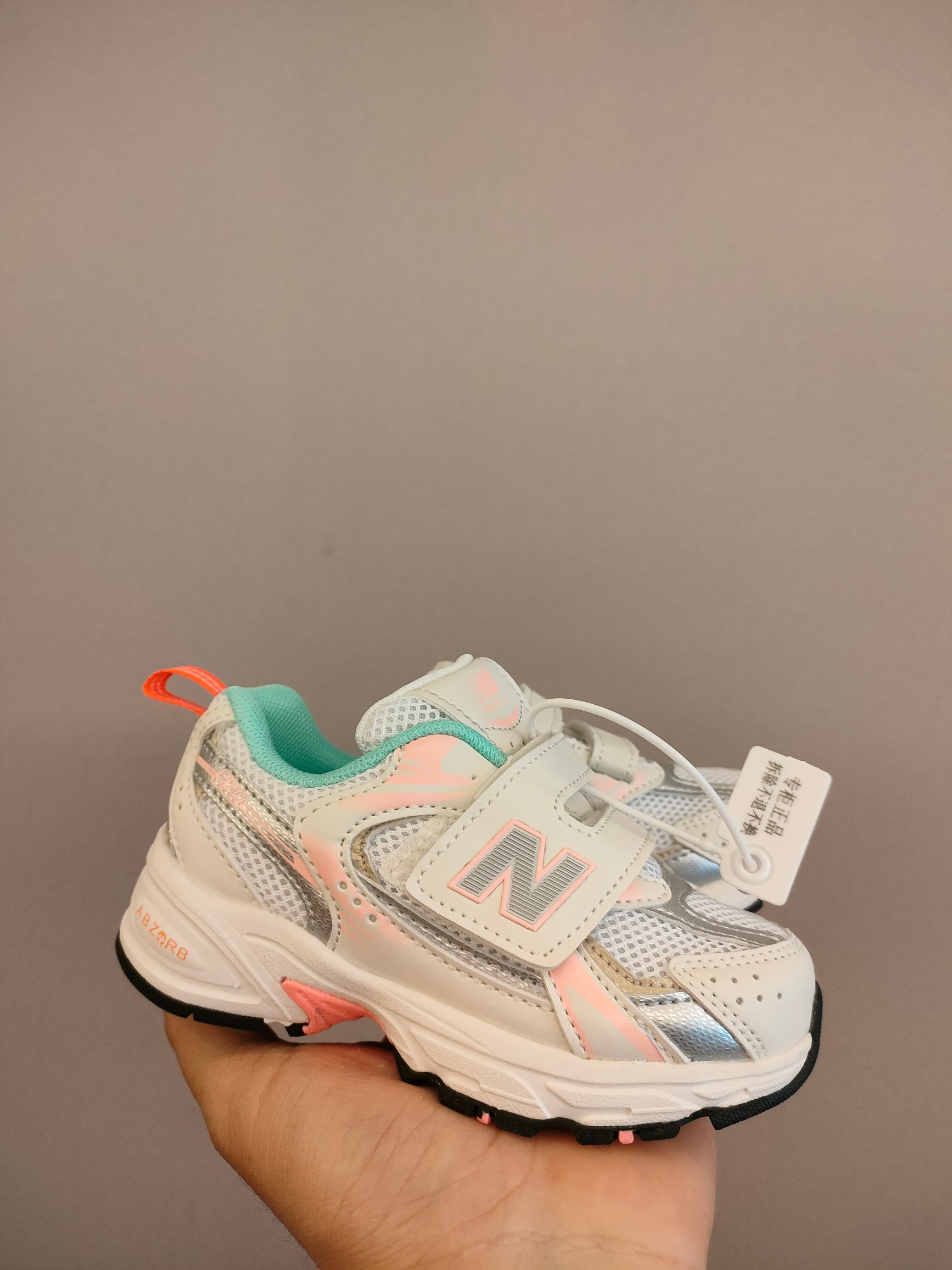 图片[2]-530魔术贴 软材质+魔术贴+防臭海波丽鞋店 尺码26-37 带来经典系列 经典的530系列！该系列传承了品牌的诸多优点，大胆创新！堪称经典系列里的经典，也是最为热门的系列！时隔一年，再次带来的童鞋，必属重磅～-选品中心