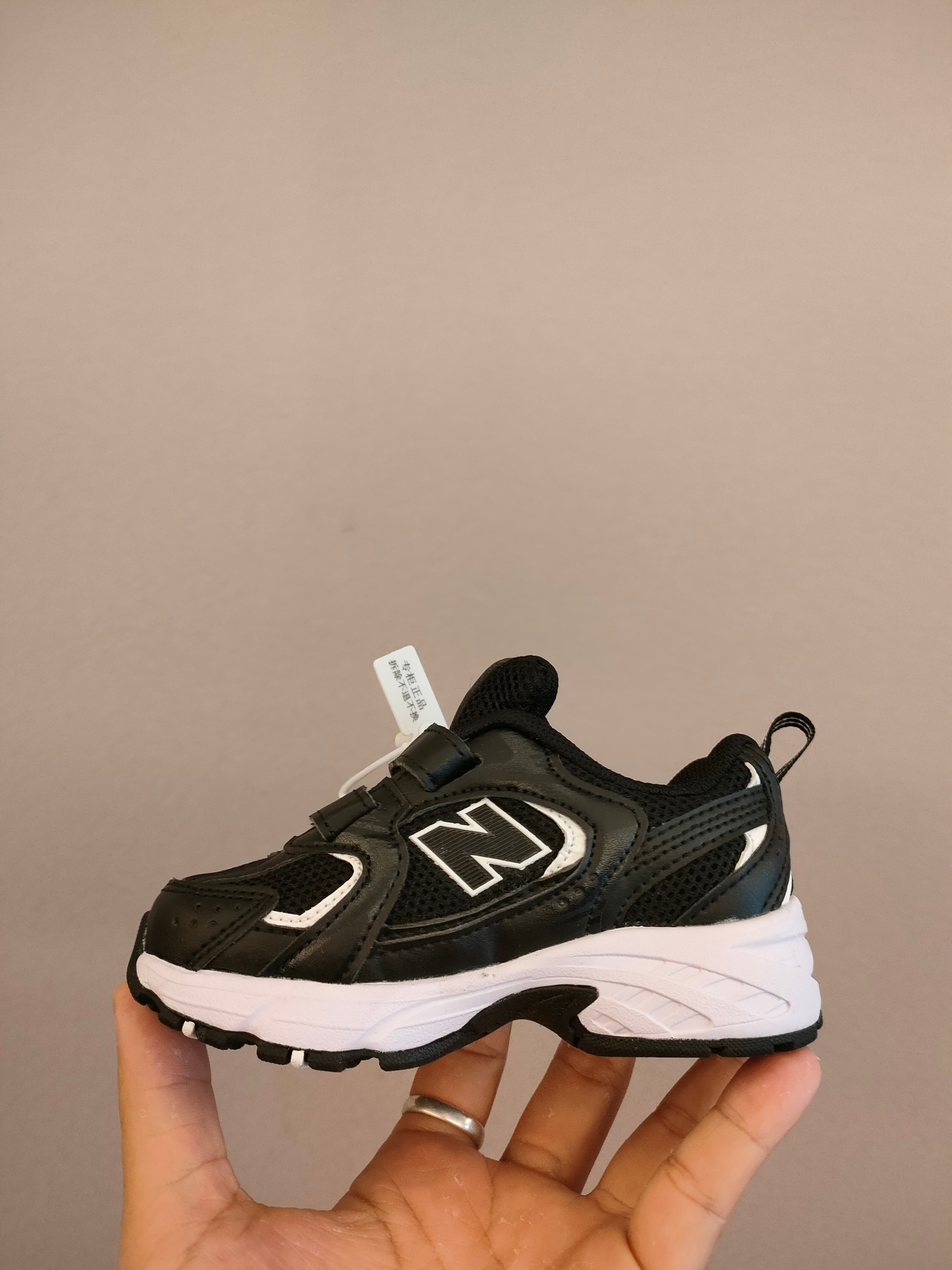 图片[5]-530魔术贴 软材质+魔术贴+防臭海波丽鞋店 尺码26-37 带来经典系列 经典的530系列！该系列传承了品牌的诸多优点，大胆创新！堪称经典系列里的经典，也是最为热门的系列！时隔一年，再次带来的童鞋，必属重磅～-选品中心