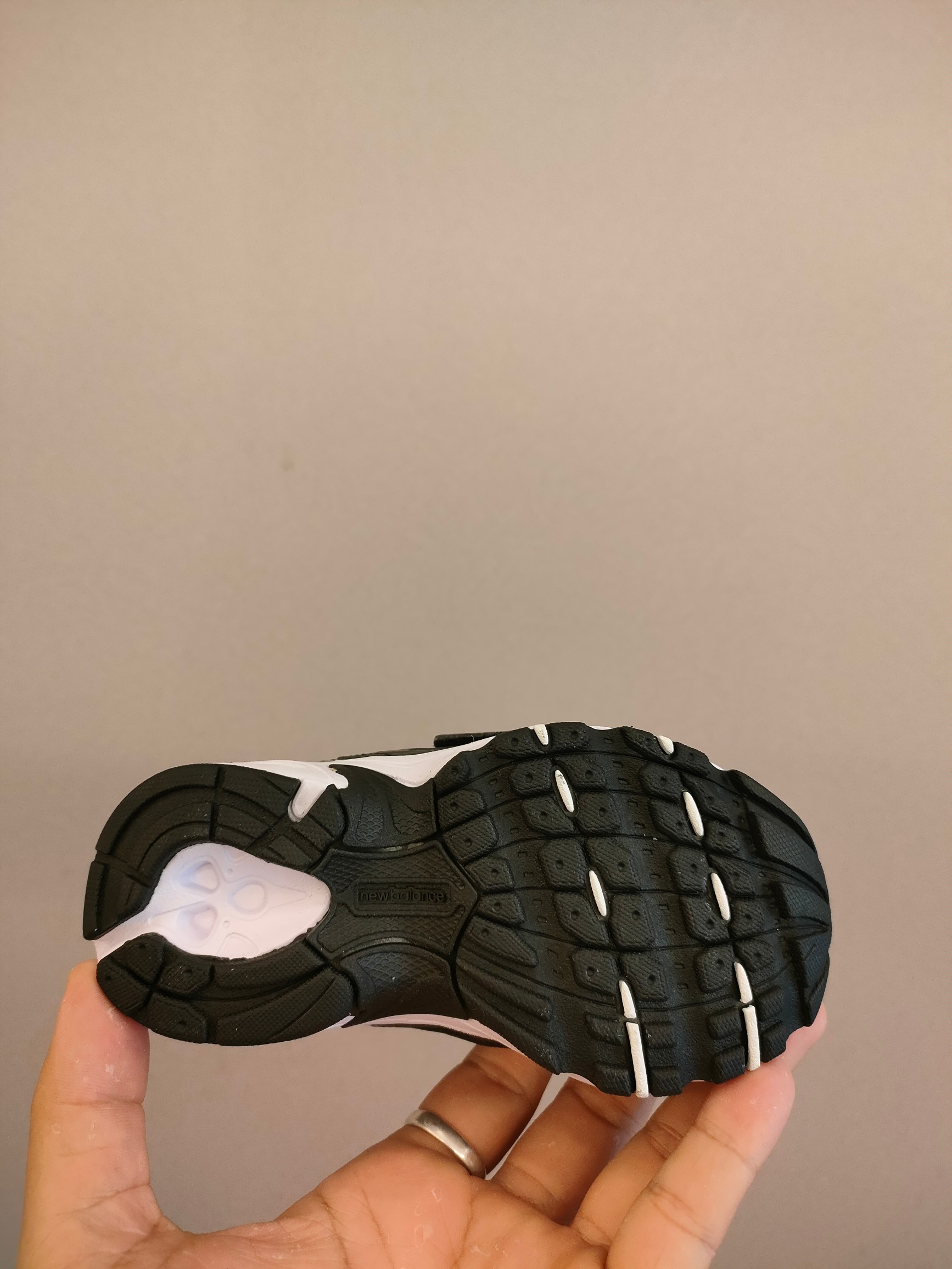 图片[7]-530魔术贴 软材质+魔术贴+防臭海波丽鞋店 尺码26-37 带来经典系列 经典的530系列！该系列传承了品牌的诸多优点，大胆创新！堪称经典系列里的经典，也是最为热门的系列！时隔一年，再次带来的童鞋，必属重磅～-选品中心