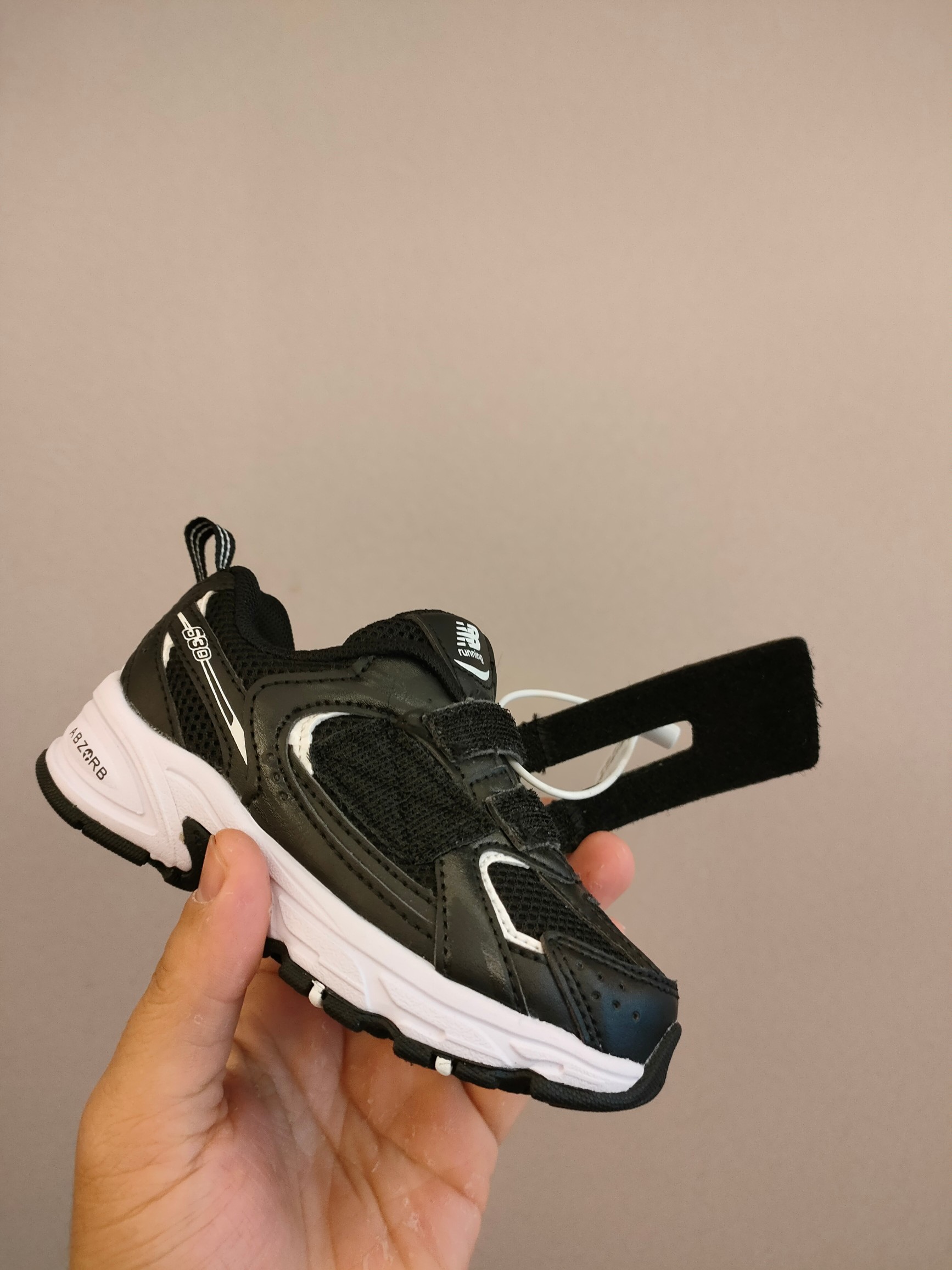 图片[8]-530魔术贴 软材质+魔术贴+防臭海波丽鞋店 尺码26-37 带来经典系列 经典的530系列！该系列传承了品牌的诸多优点，大胆创新！堪称经典系列里的经典，也是最为热门的系列！时隔一年，再次带来的童鞋，必属重磅～-选品中心