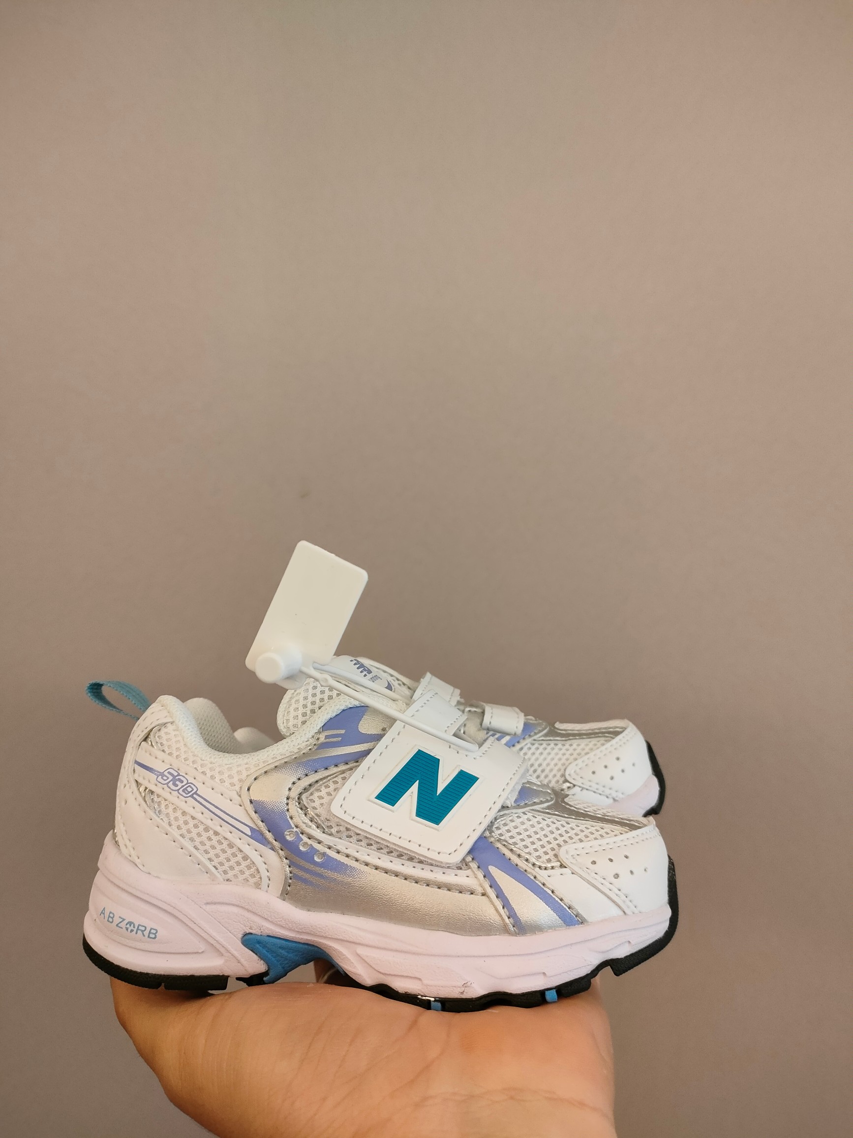 图片[2]-530魔术贴 软材质+魔术贴+防臭海波丽鞋店 尺码26-37 带来经典系列 经典的530系列！该系列传承了品牌的诸多优点，大胆创新！堪称经典系列里的经典，也是最为热门的系列！时隔一年，再次带来的童鞋，必属重磅～-选品中心