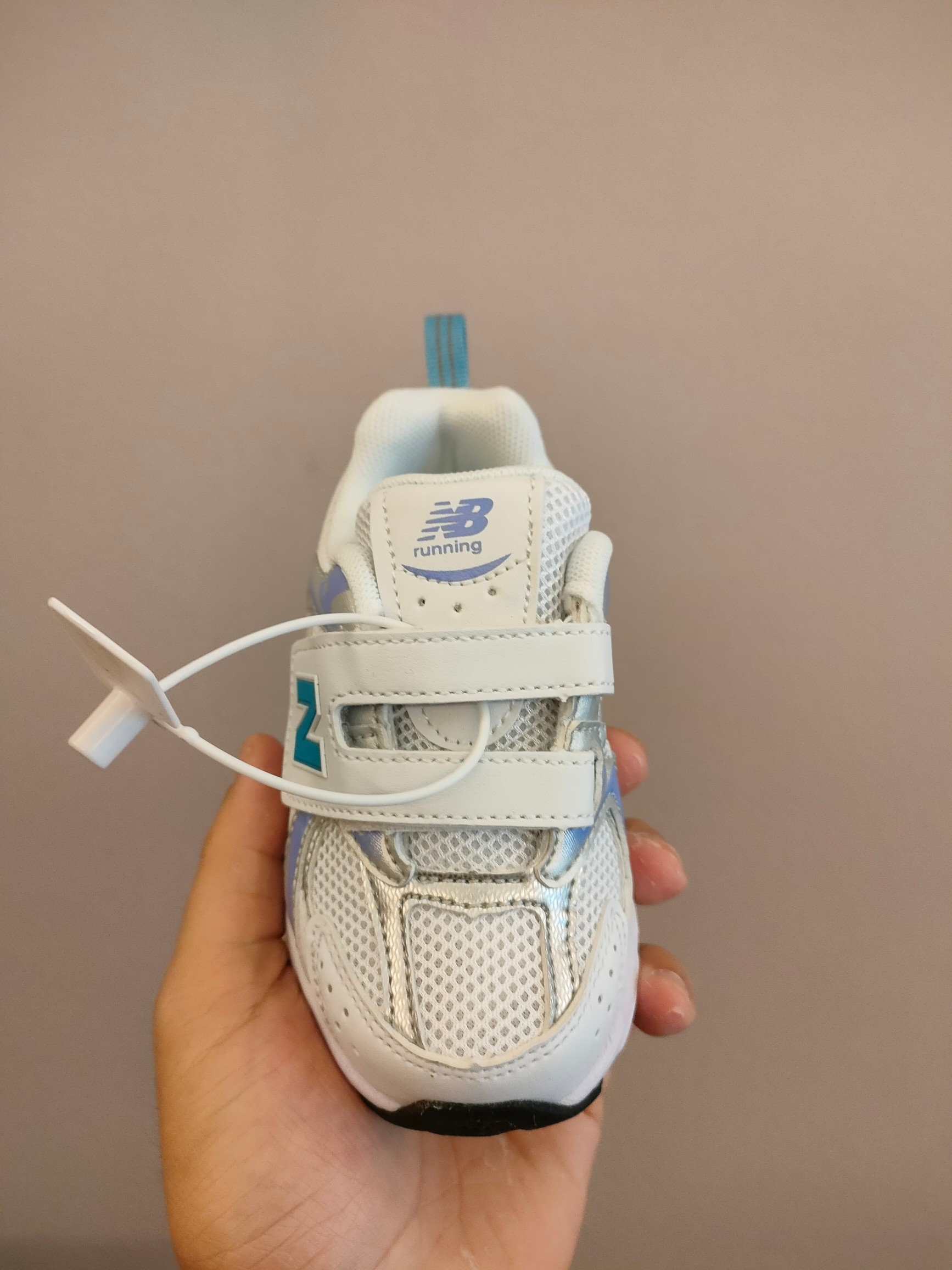 图片[4]-530魔术贴 软材质+魔术贴+防臭海波丽鞋店 尺码26-37 带来经典系列 经典的530系列！该系列传承了品牌的诸多优点，大胆创新！堪称经典系列里的经典，也是最为热门的系列！时隔一年，再次带来的童鞋，必属重磅～-选品中心