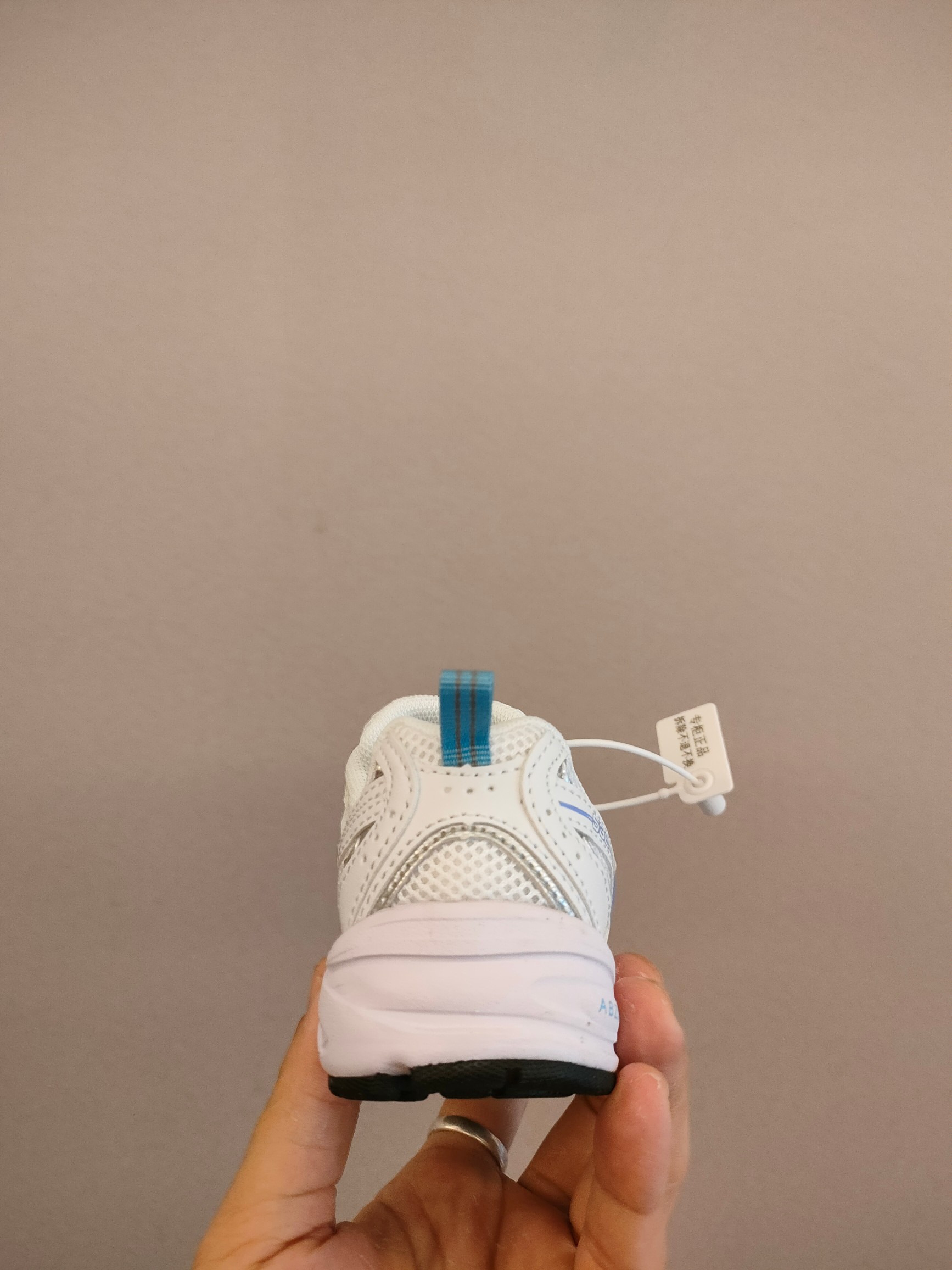 图片[6]-530魔术贴 软材质+魔术贴+防臭海波丽鞋店 尺码26-37 带来经典系列 经典的530系列！该系列传承了品牌的诸多优点，大胆创新！堪称经典系列里的经典，也是最为热门的系列！时隔一年，再次带来的童鞋，必属重磅～-选品中心