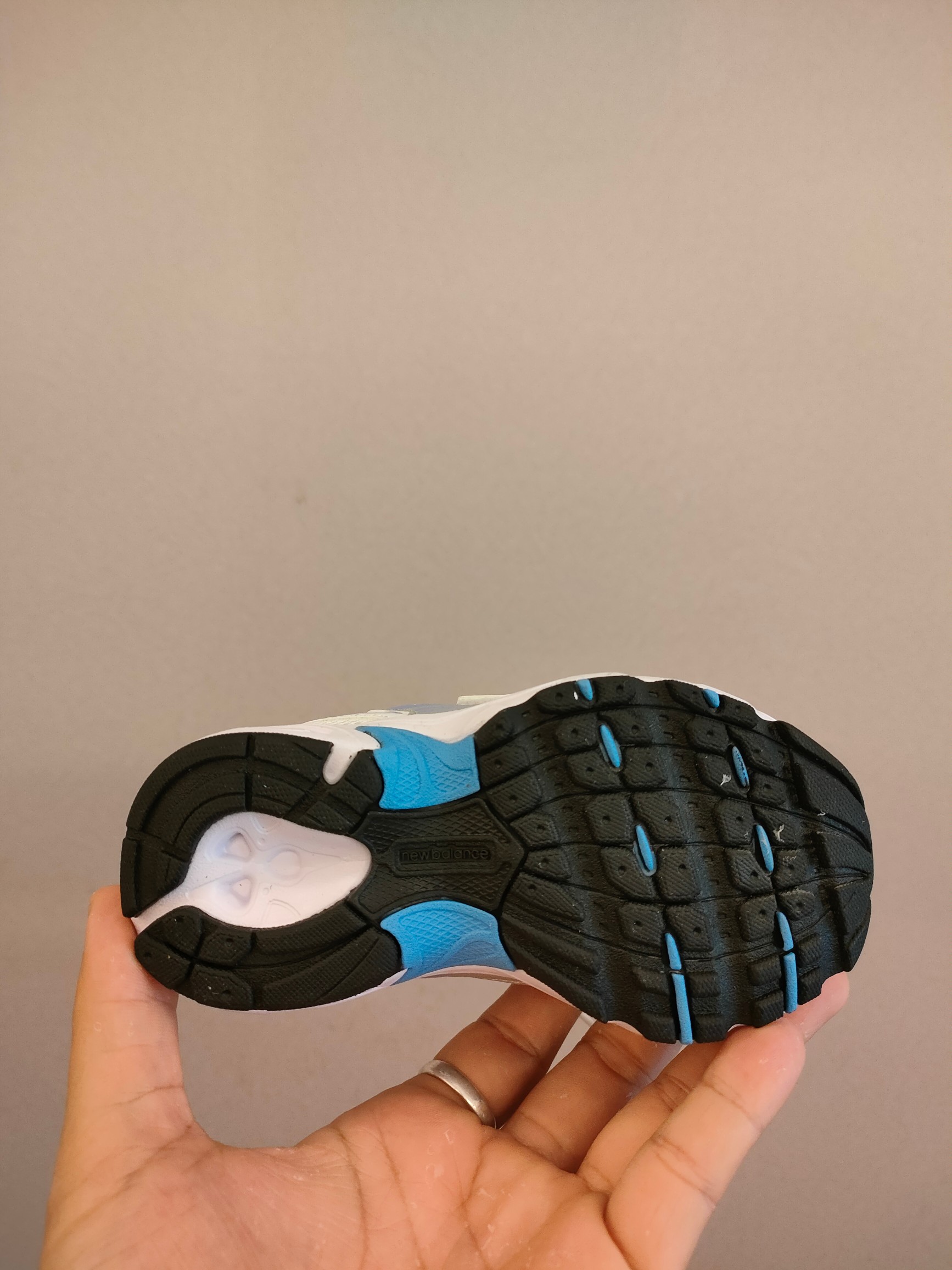 图片[7]-530魔术贴 软材质+魔术贴+防臭海波丽鞋店 尺码26-37 带来经典系列 经典的530系列！该系列传承了品牌的诸多优点，大胆创新！堪称经典系列里的经典，也是最为热门的系列！时隔一年，再次带来的童鞋，必属重磅～-选品中心