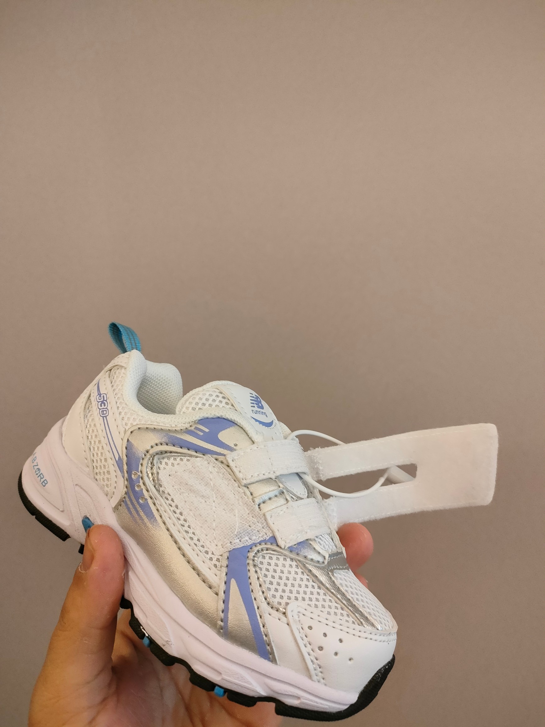 图片[8]-530魔术贴 软材质+魔术贴+防臭海波丽鞋店 尺码26-37 带来经典系列 经典的530系列！该系列传承了品牌的诸多优点，大胆创新！堪称经典系列里的经典，也是最为热门的系列！时隔一年，再次带来的童鞋，必属重磅～-选品中心