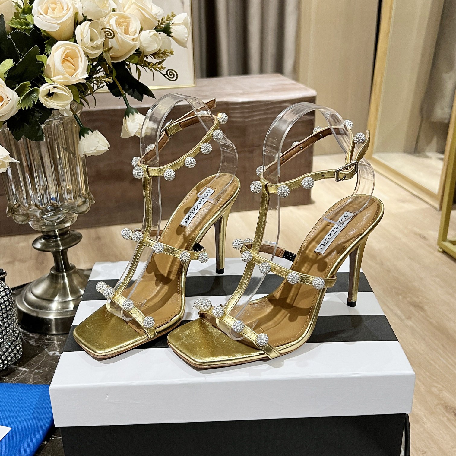 Aquazzura2023身为一位希