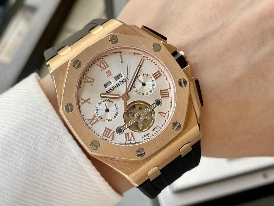 750 爱彼-Audemars Piguet 皇家橡树离岸型系列