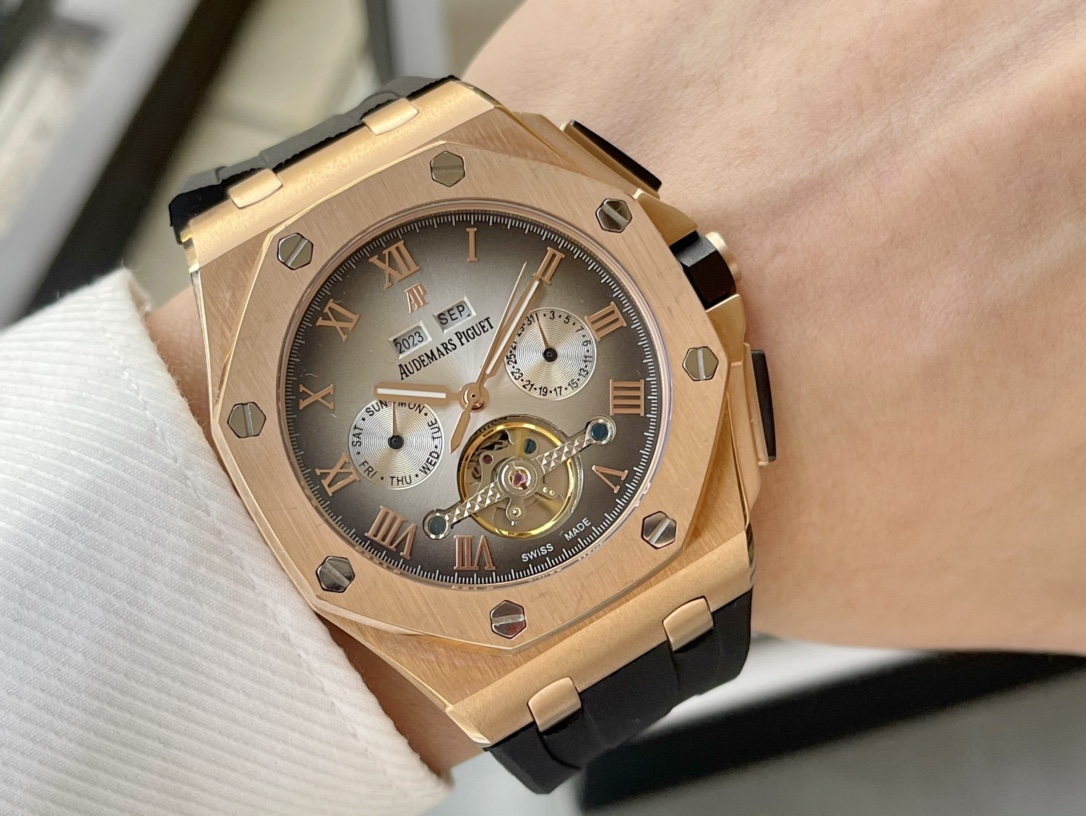 750 爱彼-Audemars Piguet 皇家橡树离岸型系列