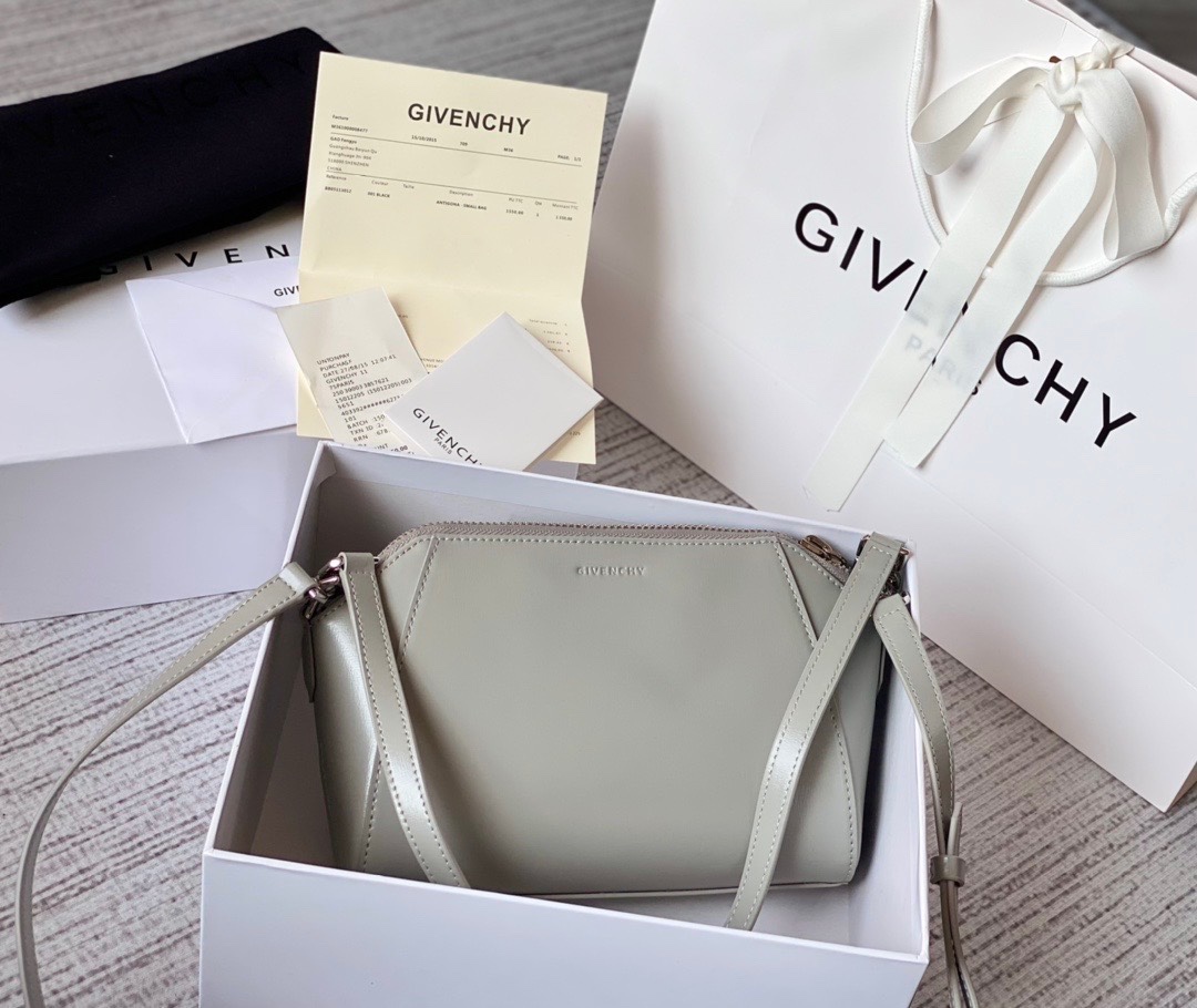 顶级原单Givenchy纪梵希！XSAntigona腋下包法国原厂box牛皮超级实用款️肩背️斜挂2条肩