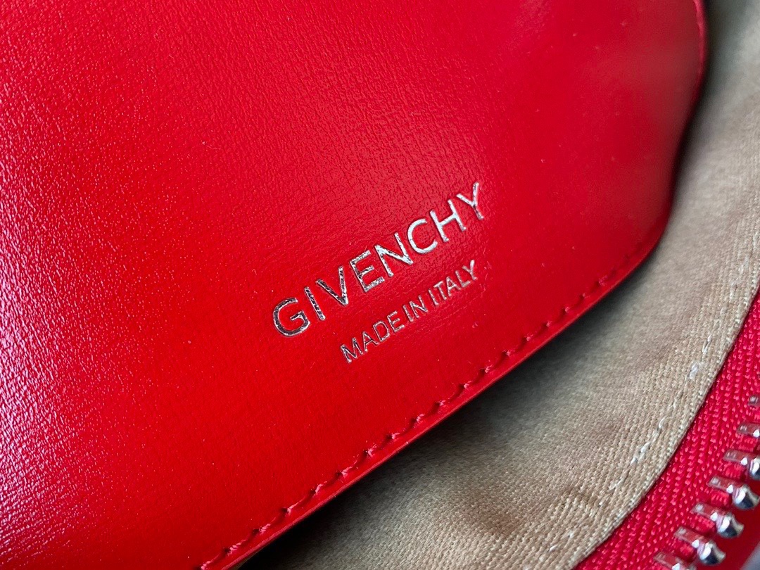 顶级原单Givenchy纪梵希！XSAntigona腋下包法国原厂box牛皮超级实用款️肩背️斜挂2条肩