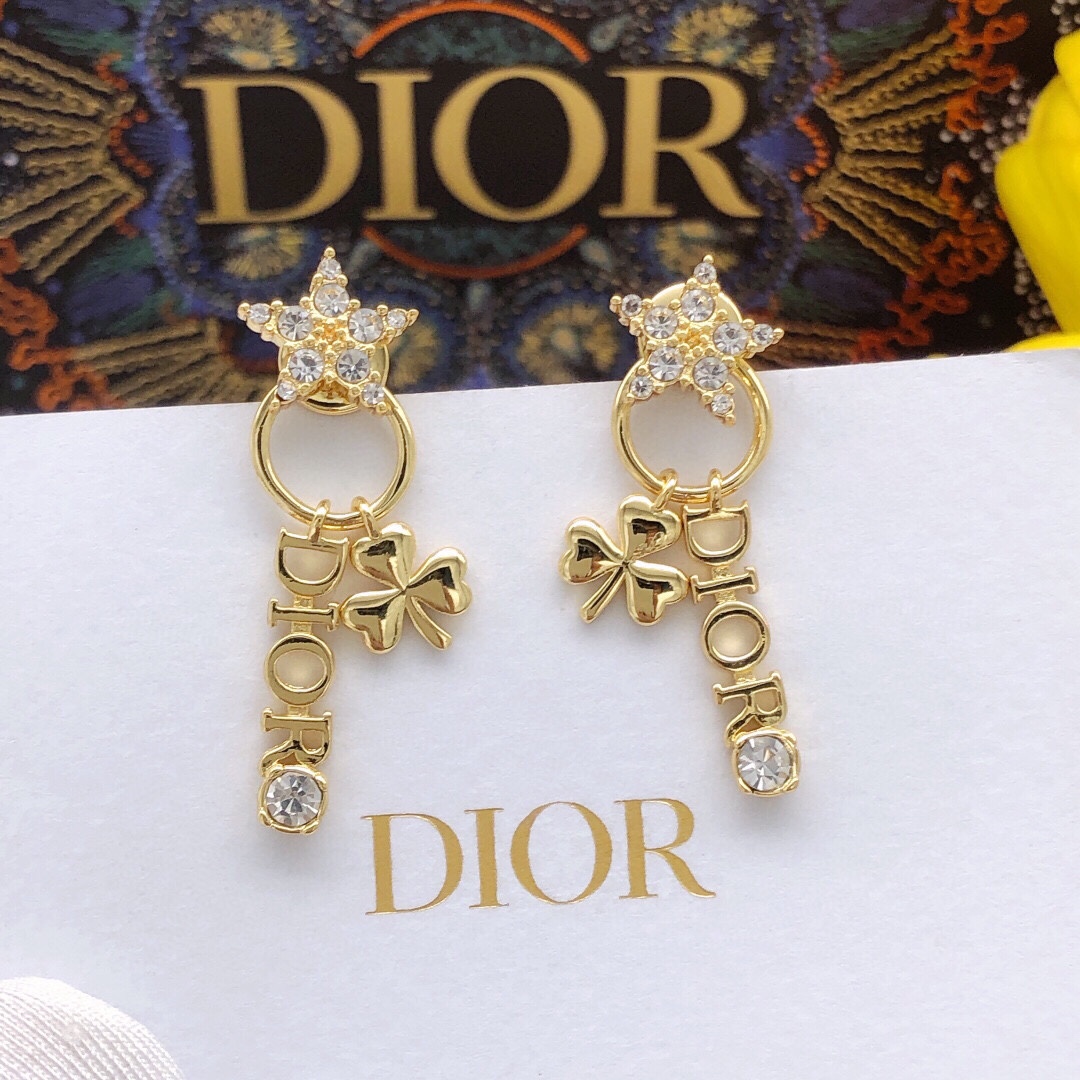 N.º DED0702 ❤🎁Dior ☀Nuevos pendientes y aretes de estrella con diamantes incrustados DIOR para primavera e invierno 20…