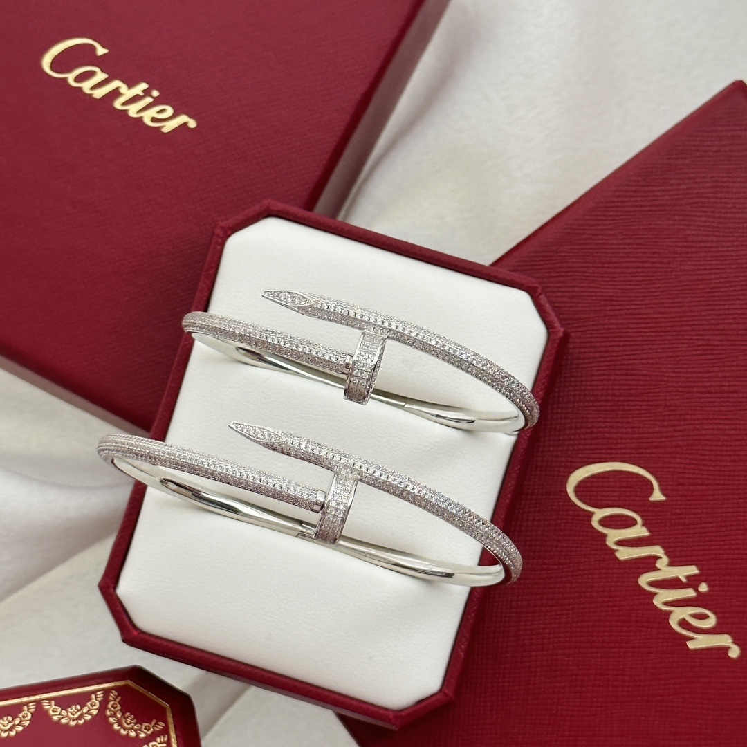 👑首选🎁 卡地亚满钻 Cartier 情侣 钉子手镯😍手工镶嵌500颗顶级进口八心八箭钻石 11定制 专
