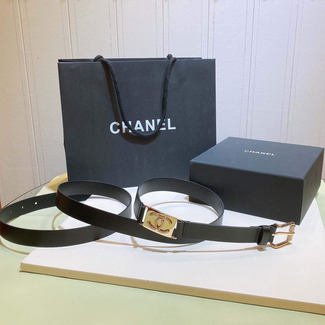  - hanel #本季新品 小牛皮、金色金属、银色金属与水钻，3.0mm精品 
码数s =155cm总