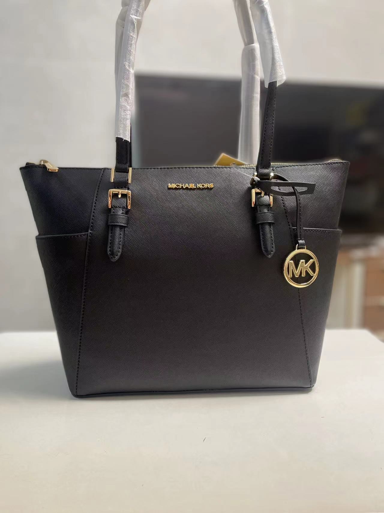 Michael Kors Mk 新款耳朵购物袋荔枝纹牛皮，托特包