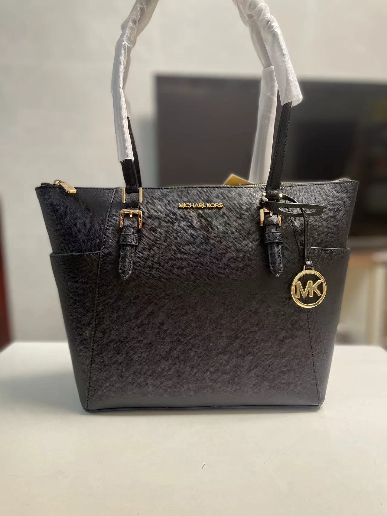 Michael Kors Mk 新款耳朵购物袋荔枝纹牛皮，托特包